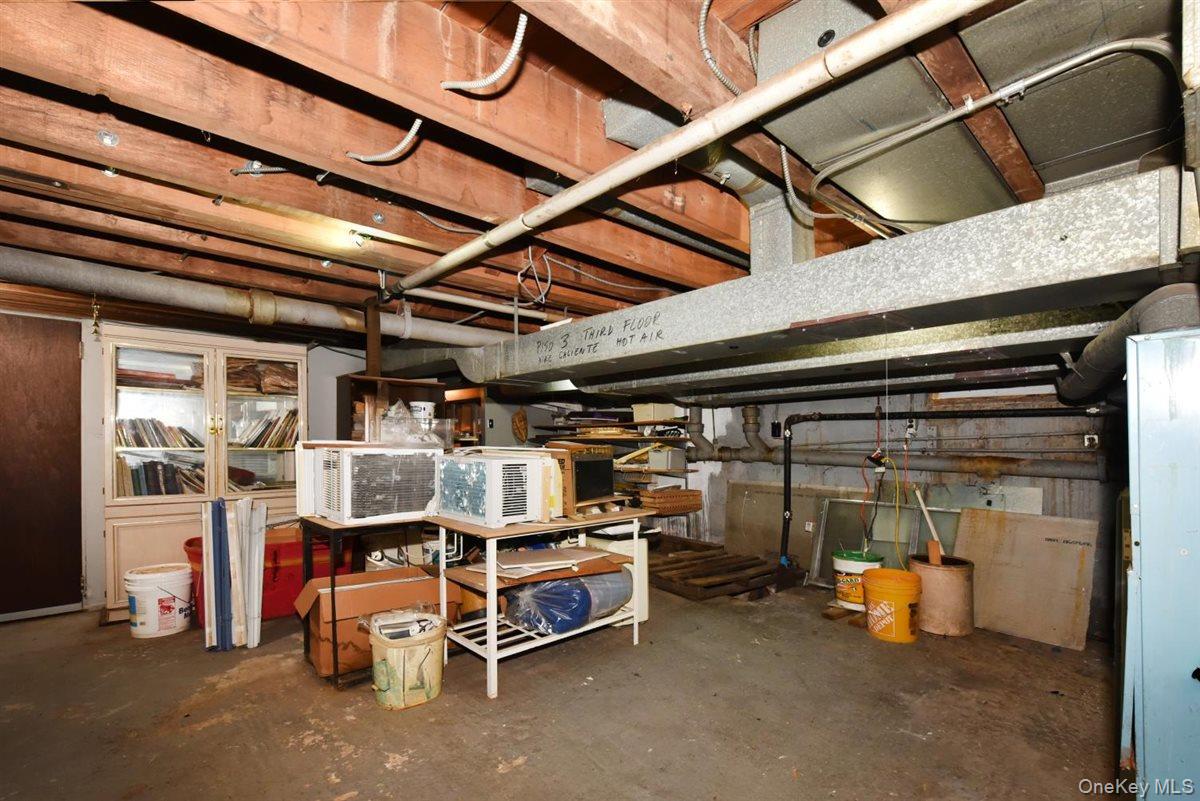 166-30 Gothic Drive Jamaica Hills Jamaica Hills, NY 11432