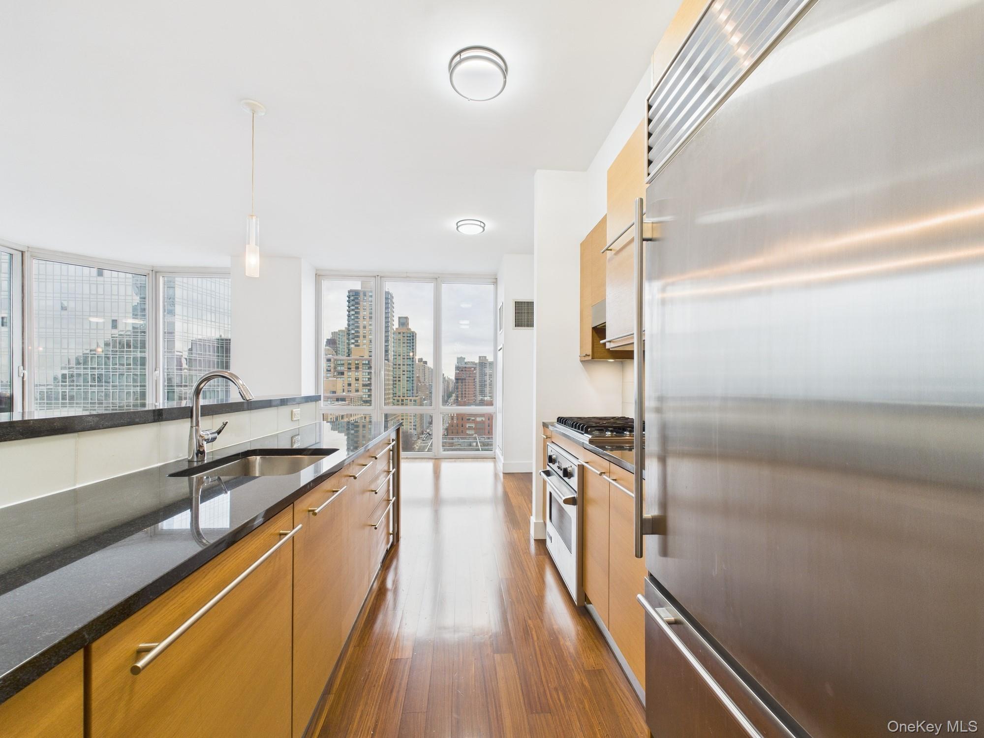 10 West End Avenue 20-B New York , NY 10023