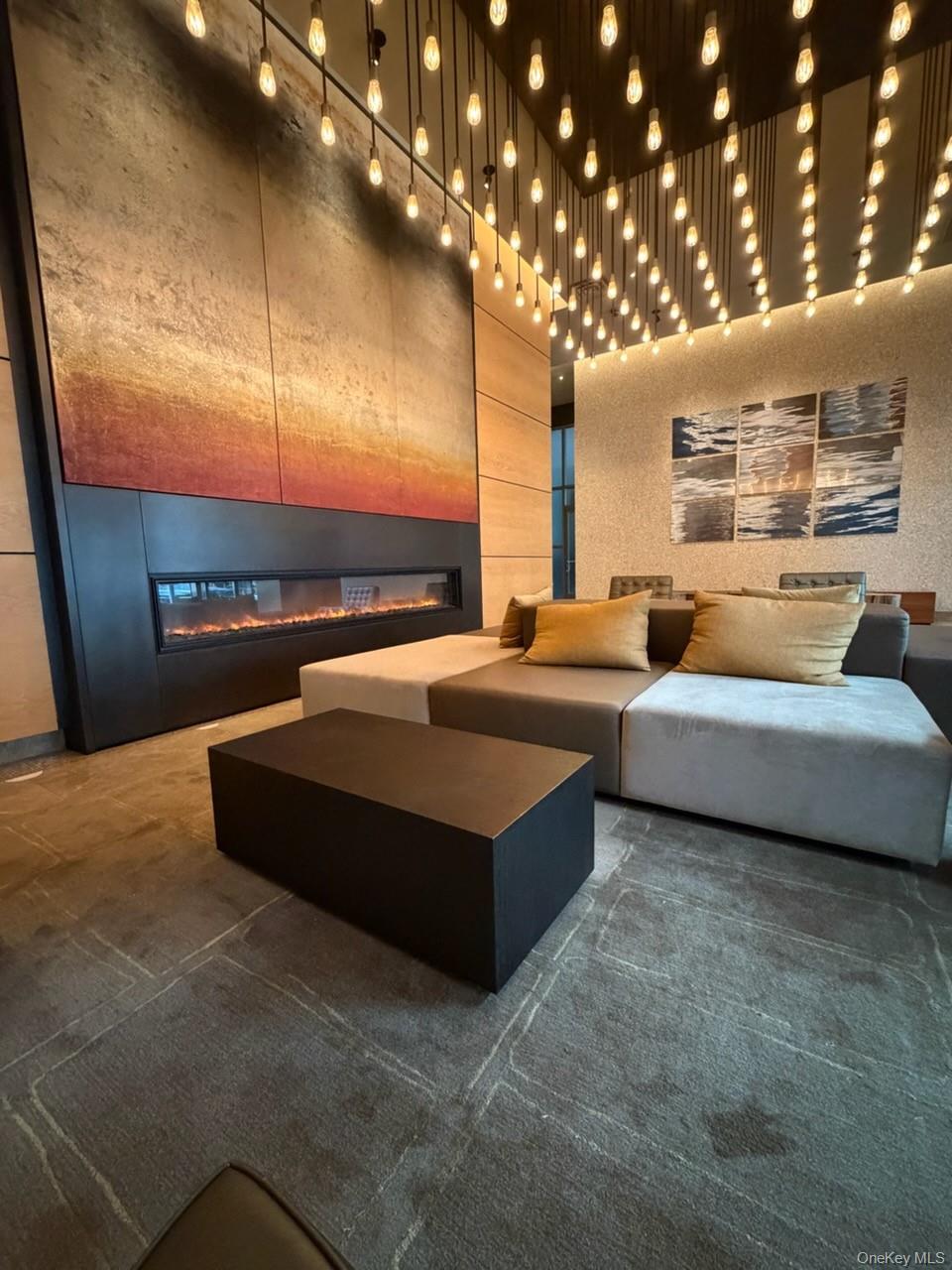 10 West End Avenue 20-B New York , NY 10023