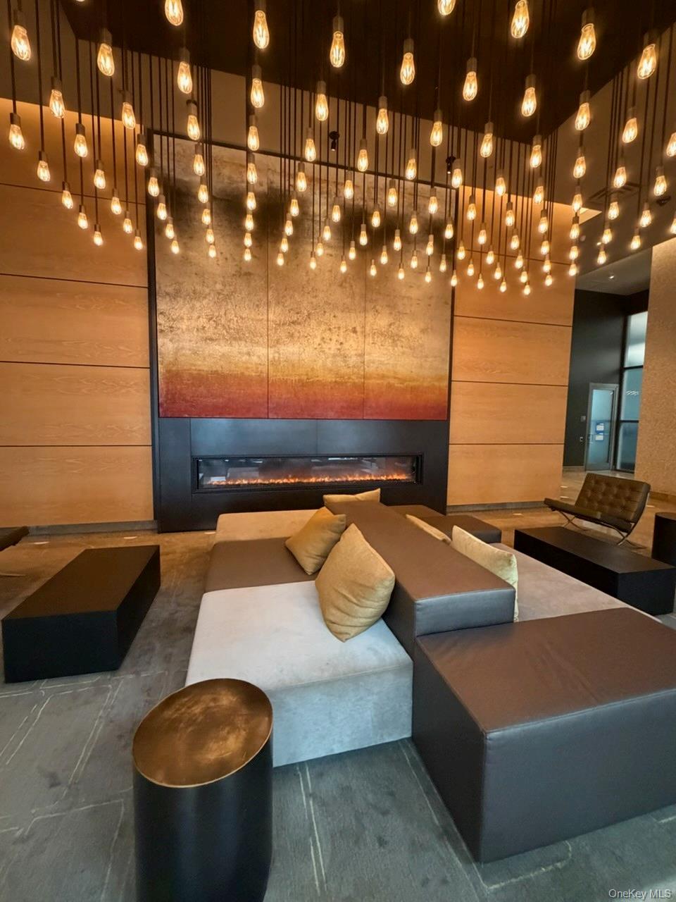 10 West End Avenue 20-B New York , NY 10023