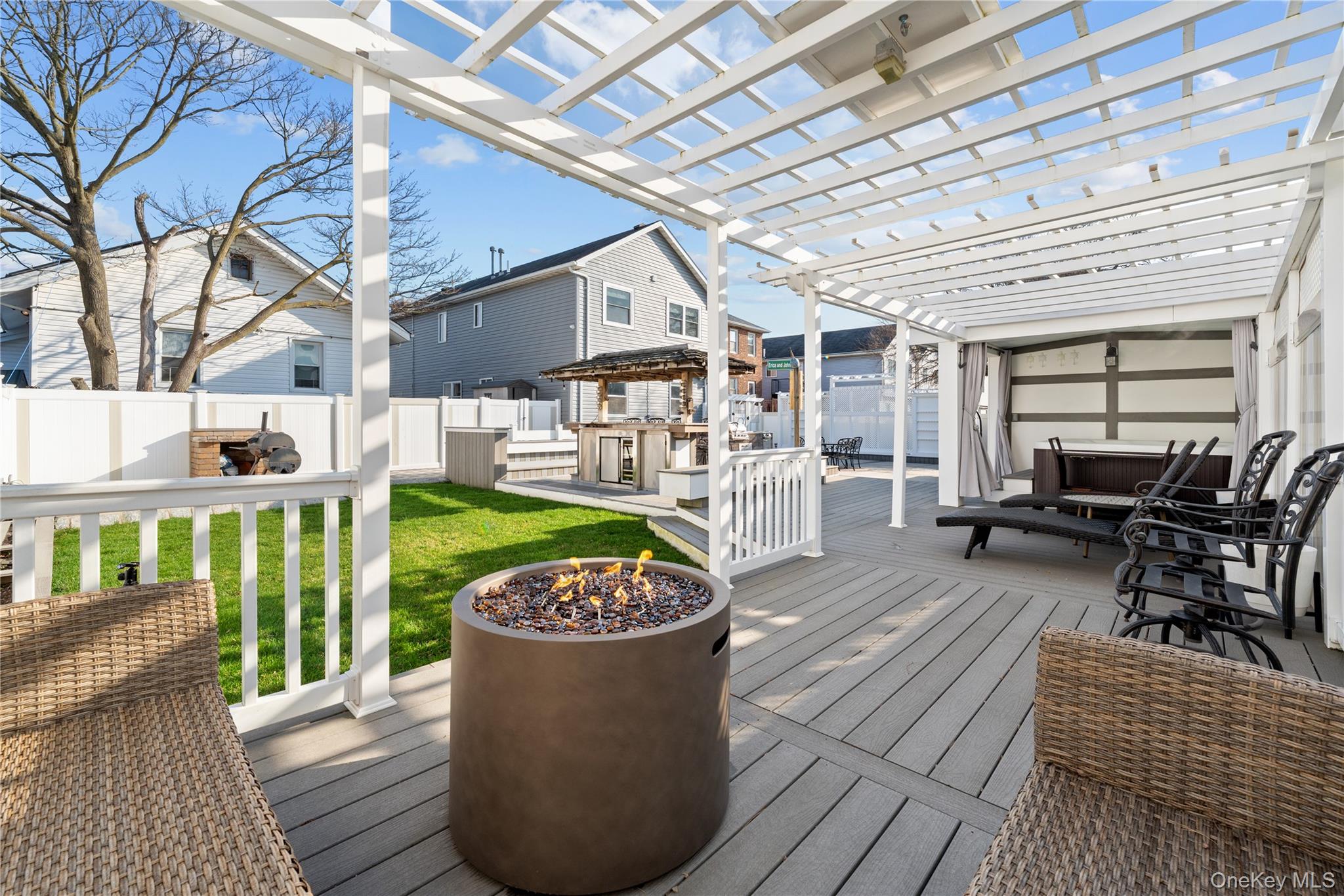 431 Beach 35th Street Far Rockaway Far Rockaway, NY 11691