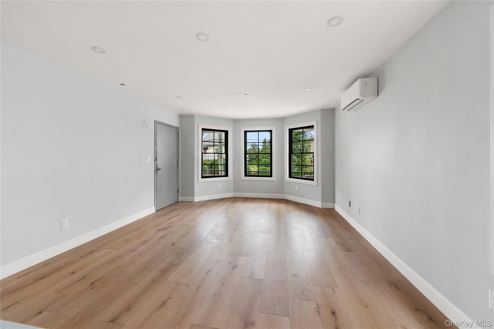 356 S 10th Avenue Mount Vernon Mount Vernon, NY 10550