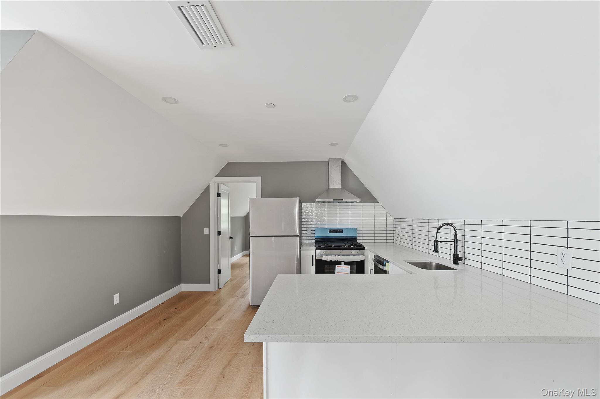 356 S 10th Avenue Mount Vernon Mount Vernon, NY 10550