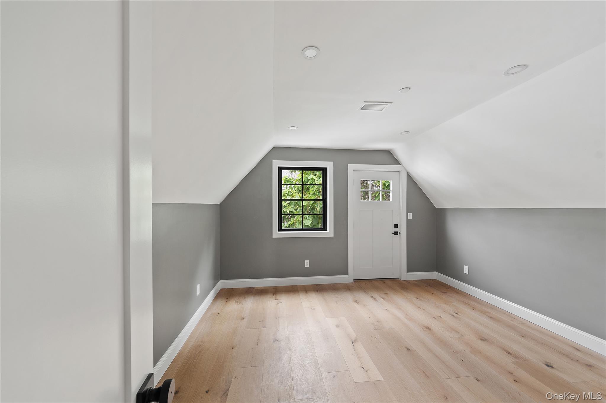 356 S 10th Avenue Mount Vernon Mount Vernon, NY 10550