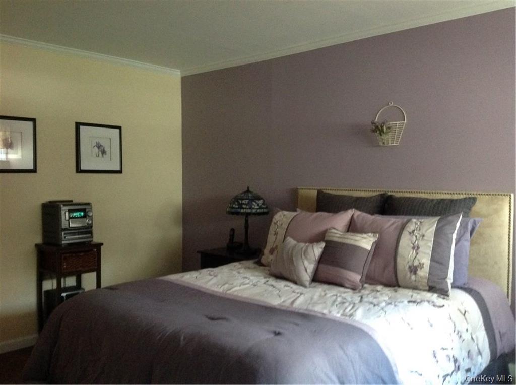 144 Doxbury Lane Out of NYC Suffern, NY 10901