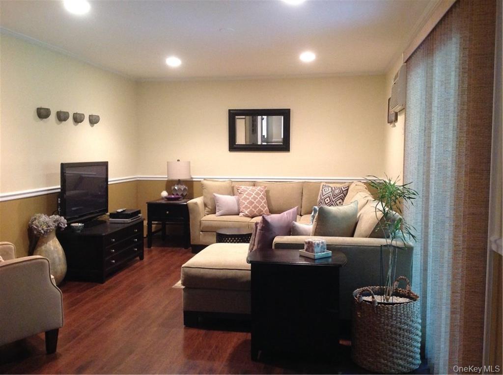 144 Doxbury Lane Out of NYC Suffern, NY 10901