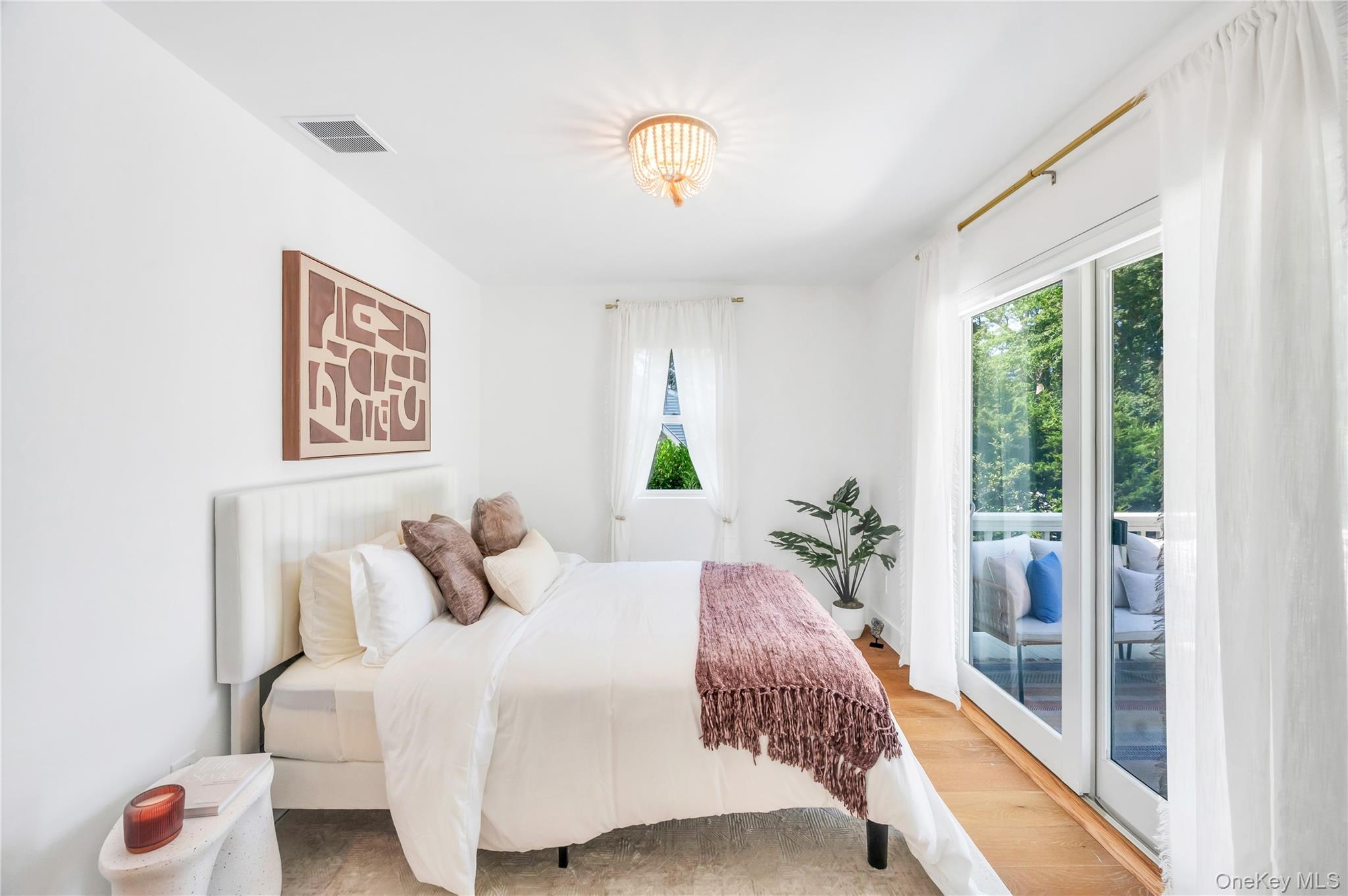 9 Pine Tree Road Southampton Southampton, NY 11968