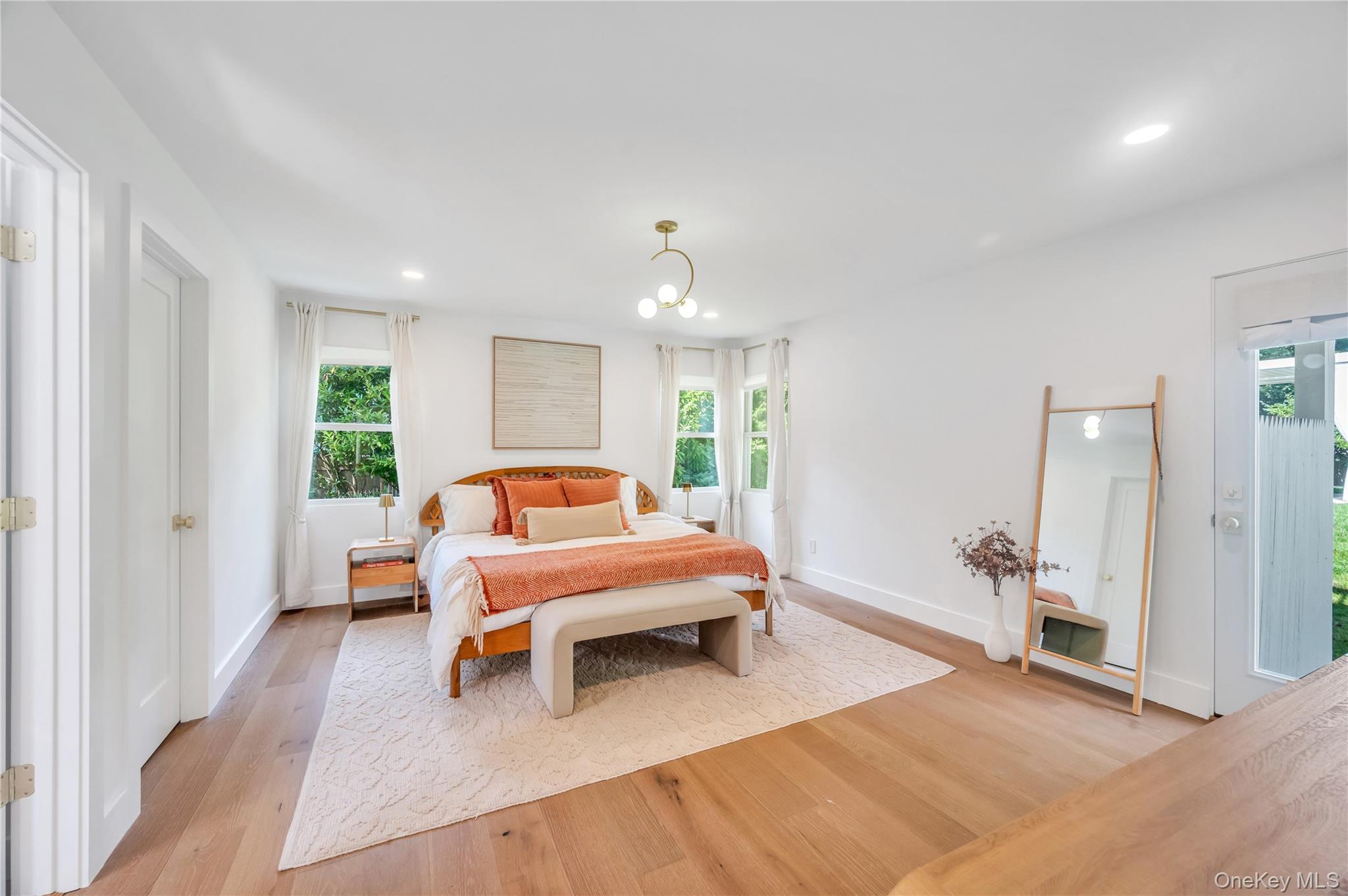 9 Pine Tree Road Southampton Southampton, NY 11968