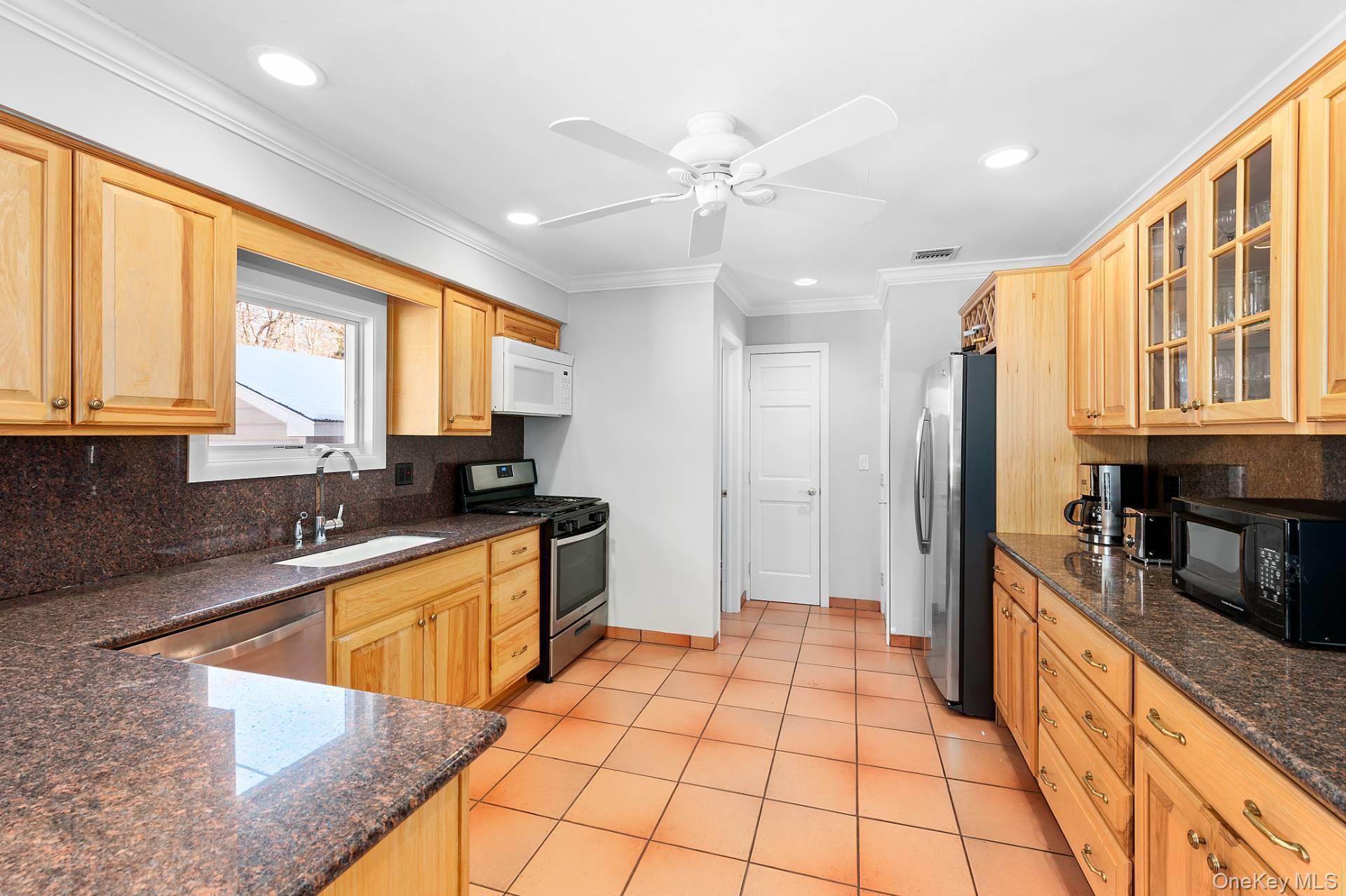 13 Buttercup Lane Westhampton Westhampton, NY 11977