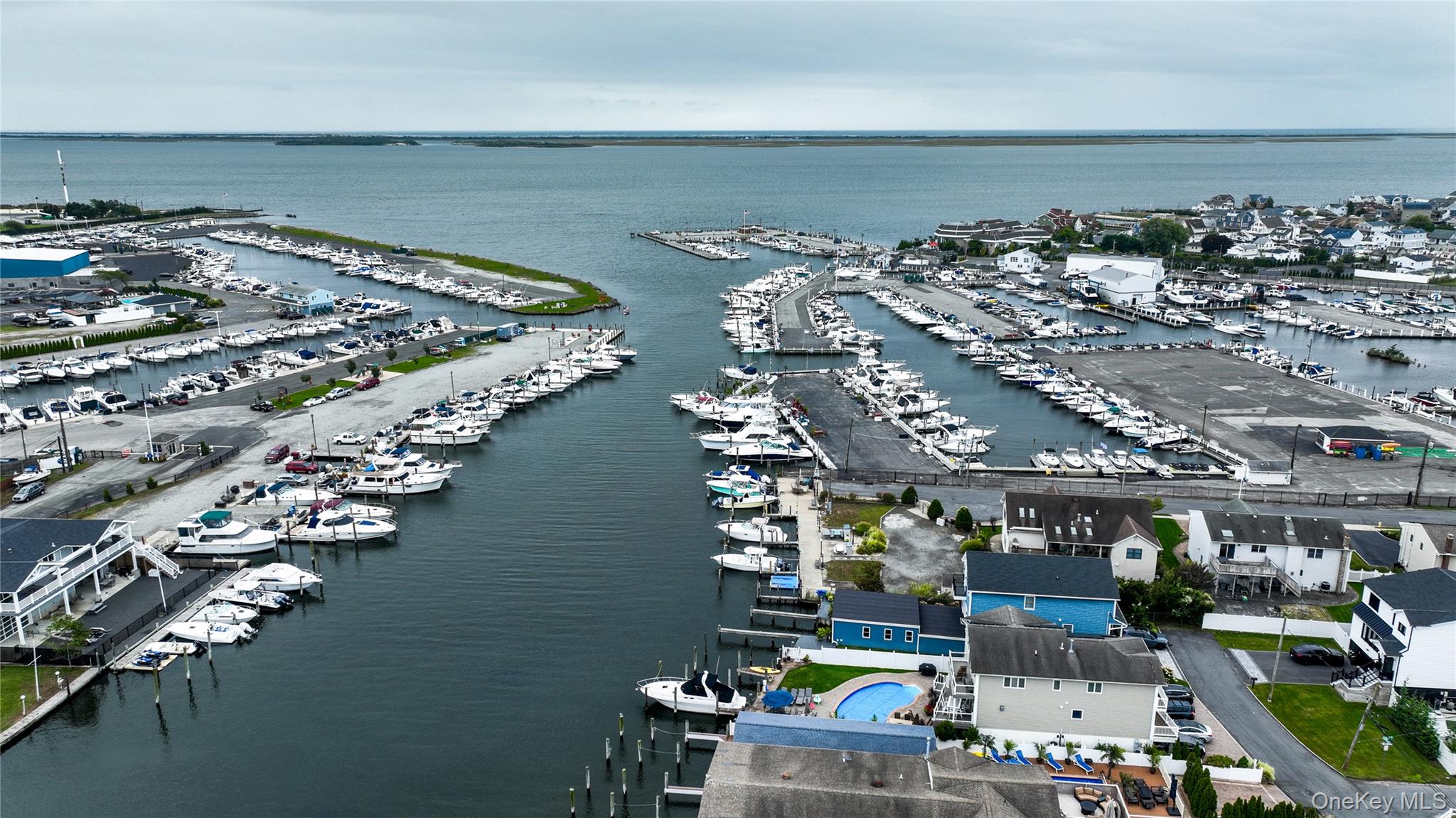 750 Shore Walk Lindenhurst Lindenhurst, NY 11757