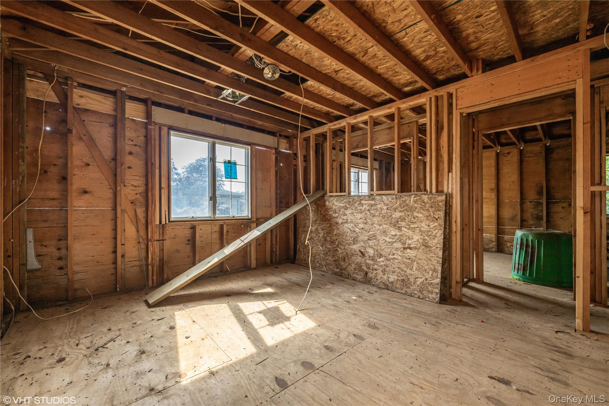 750 Shore Walk Lindenhurst Lindenhurst, NY 11757