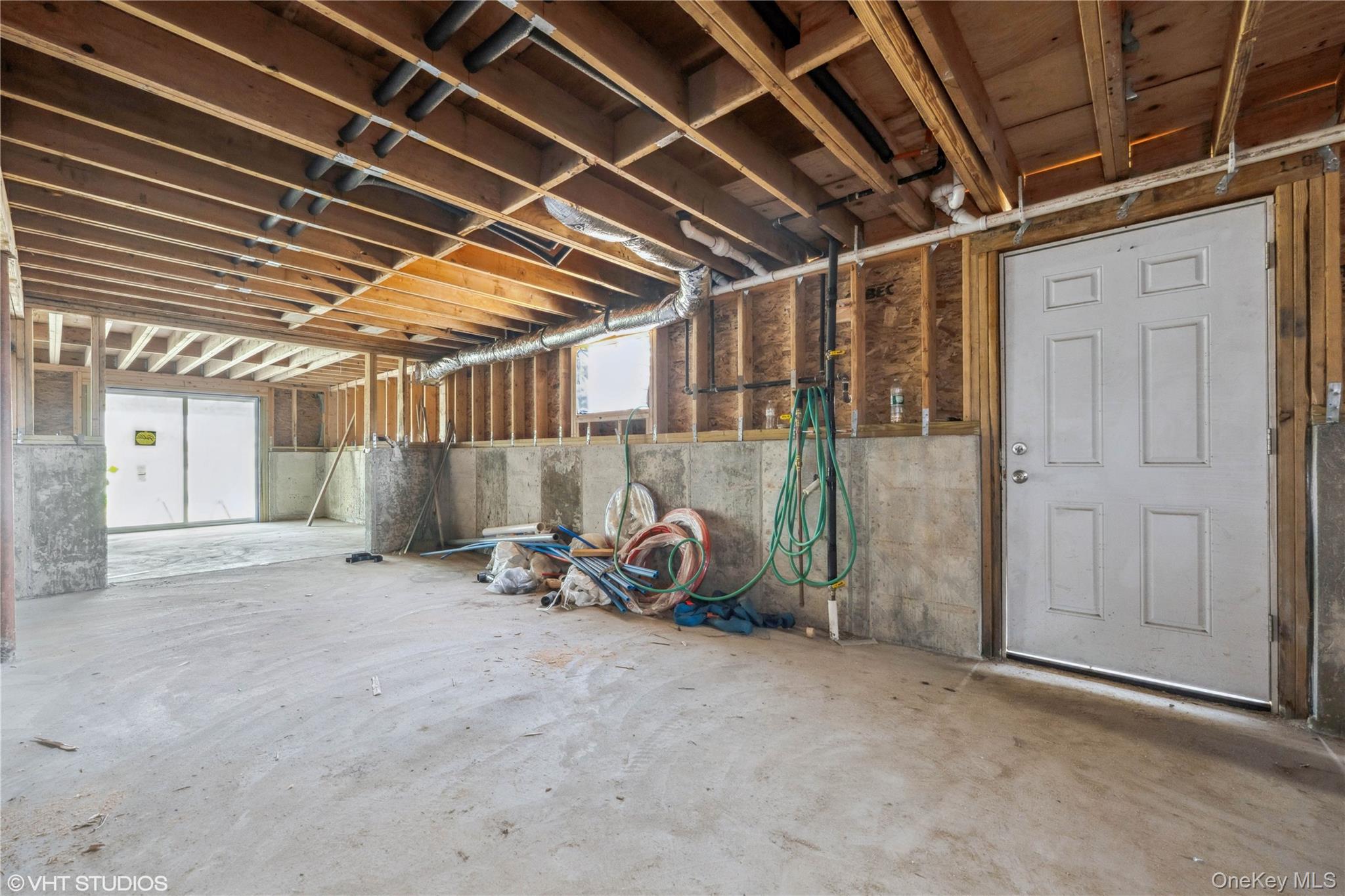 750 Shore Walk Lindenhurst Lindenhurst, NY 11757