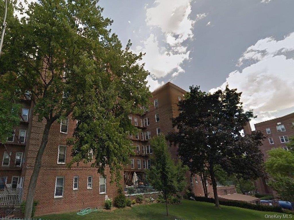 5639 Netherland Avenue 1-B Bronx, NY 10471