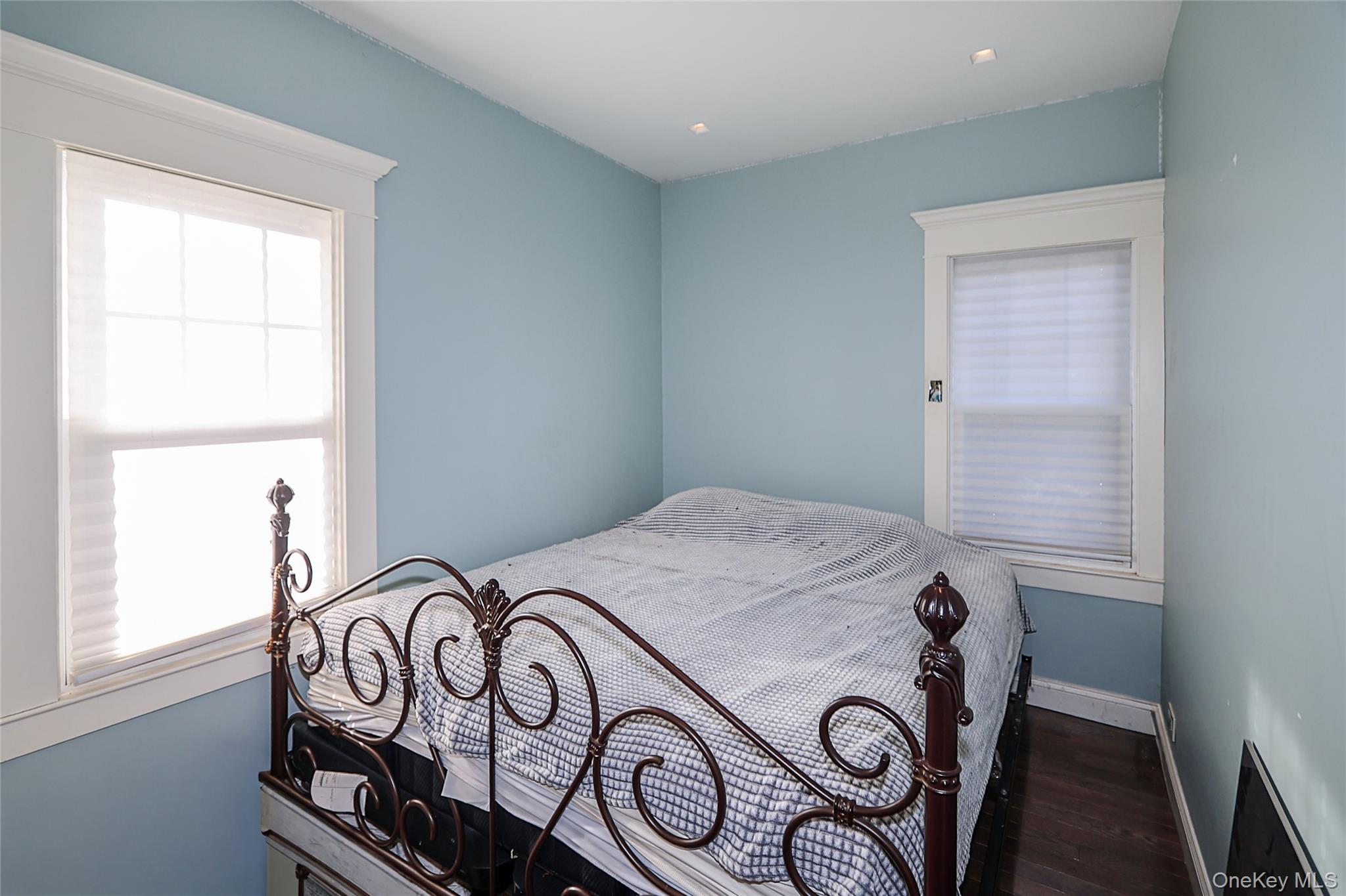 35 Francis Terrace Glen Cove Glen Cove, NY 11542