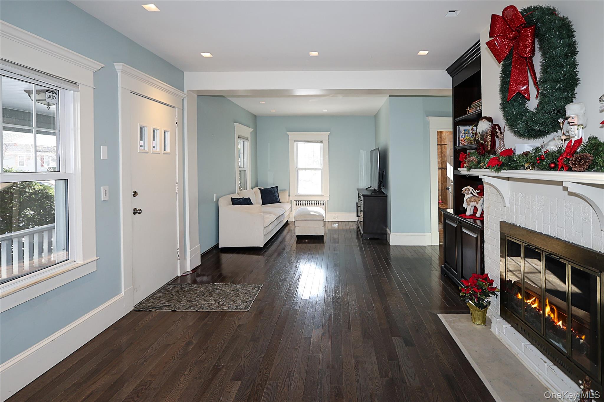 35 Francis Terrace Glen Cove Glen Cove, NY 11542