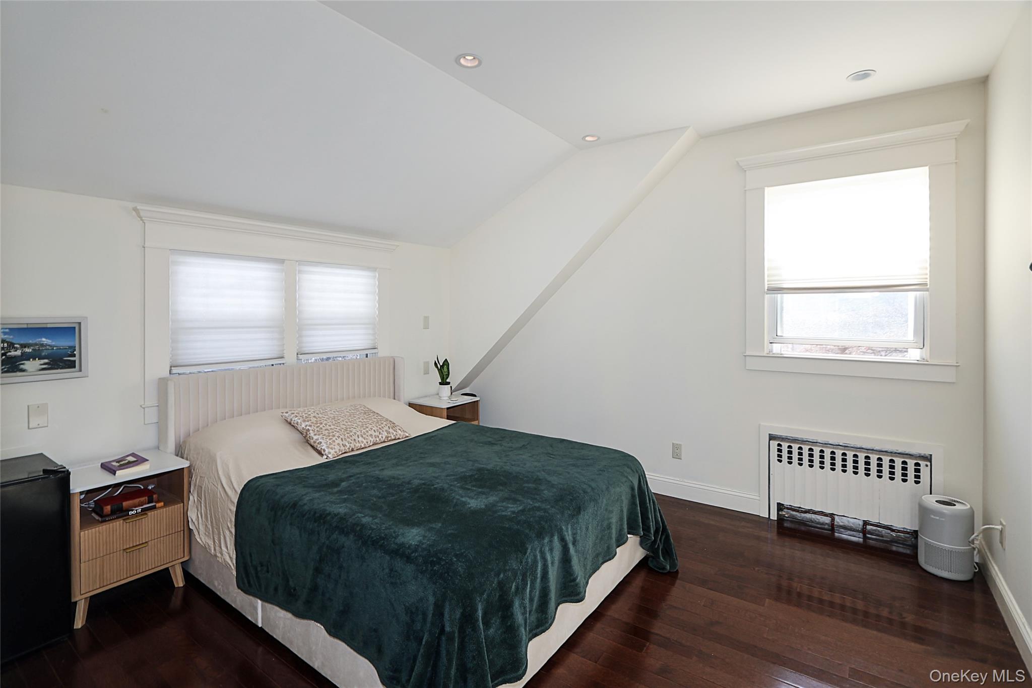 35 Francis Terrace Glen Cove Glen Cove, NY 11542