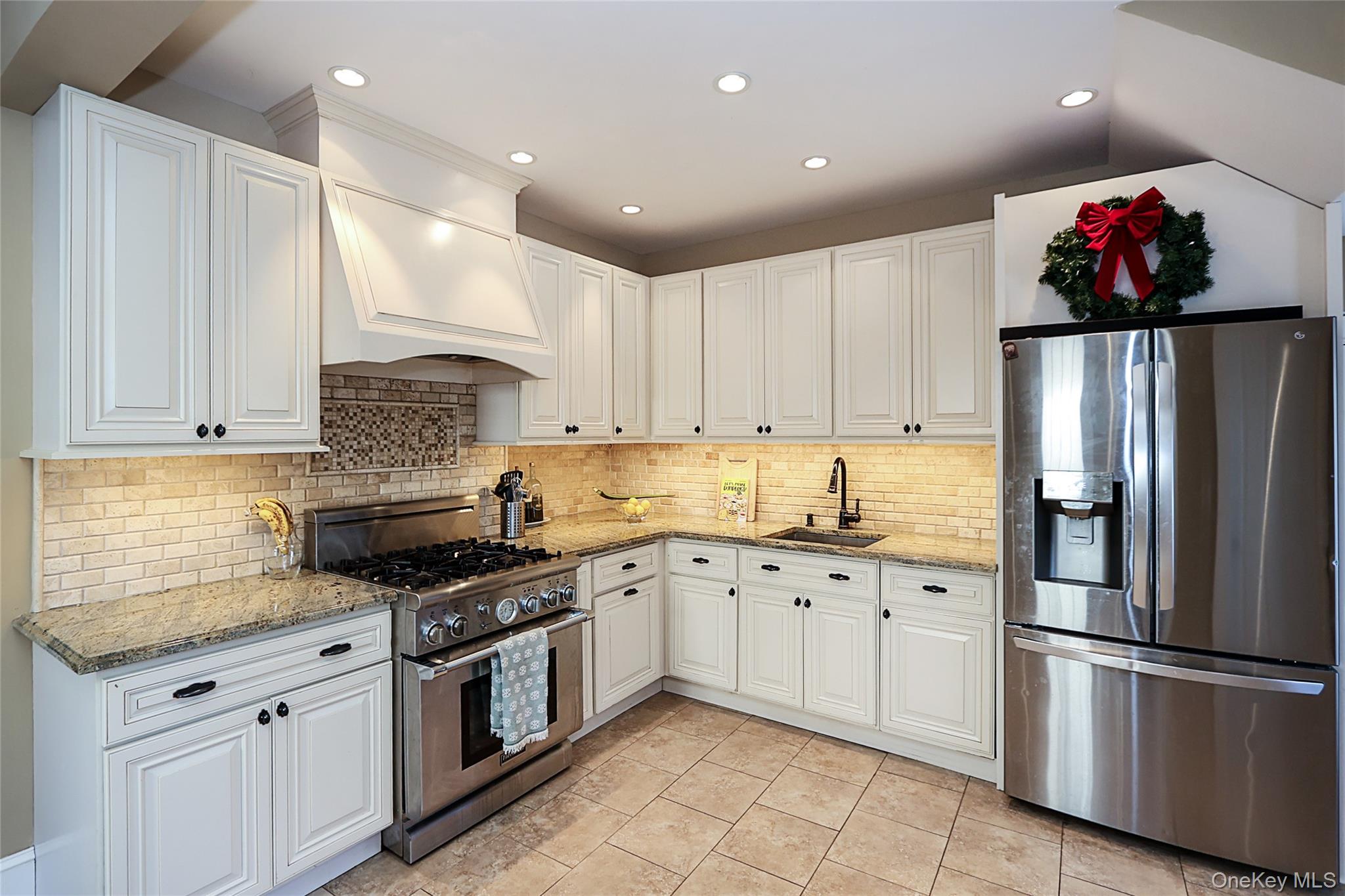 35 Francis Terrace Glen Cove Glen Cove, NY 11542