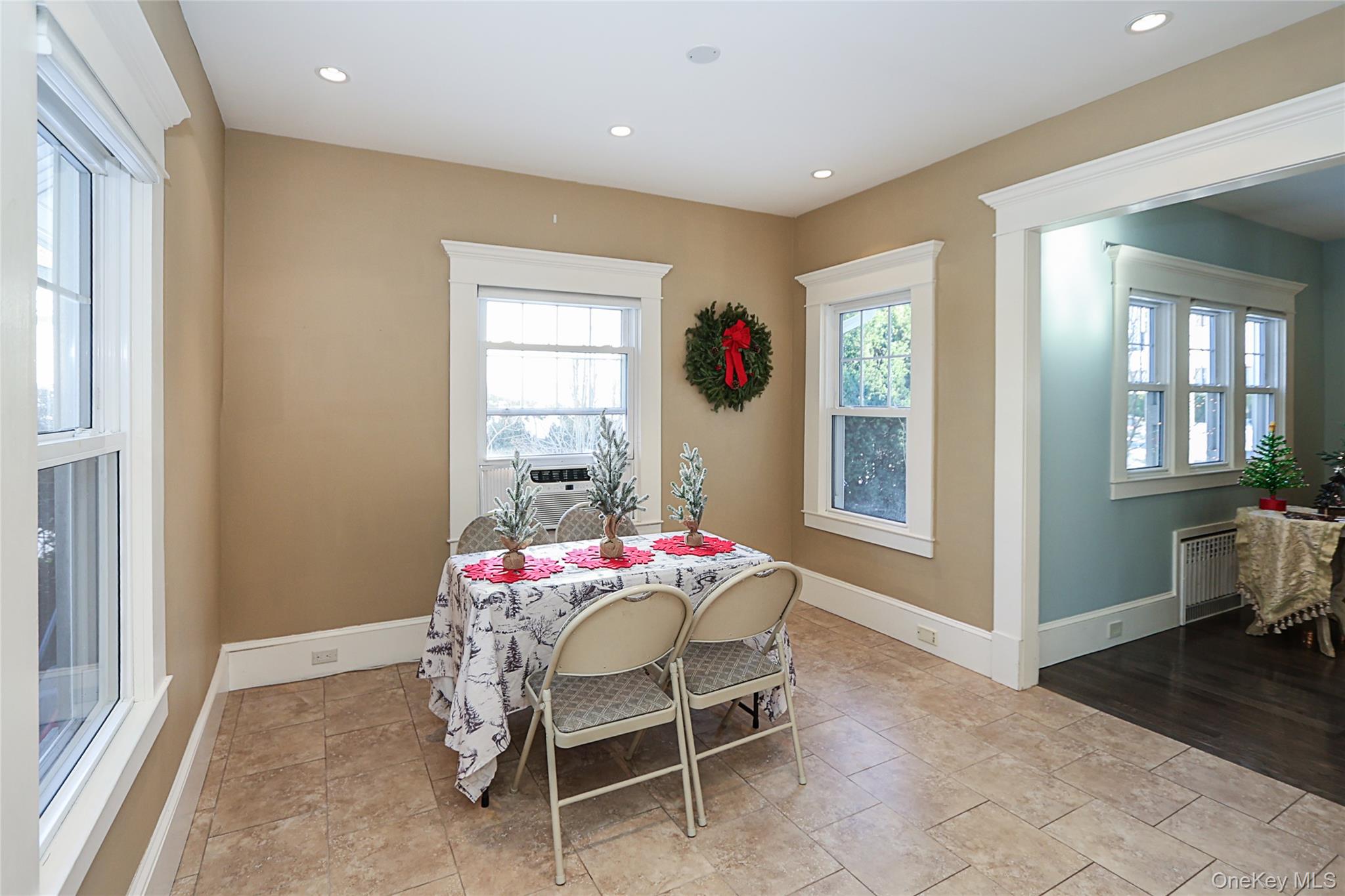 35 Francis Terrace Glen Cove Glen Cove, NY 11542