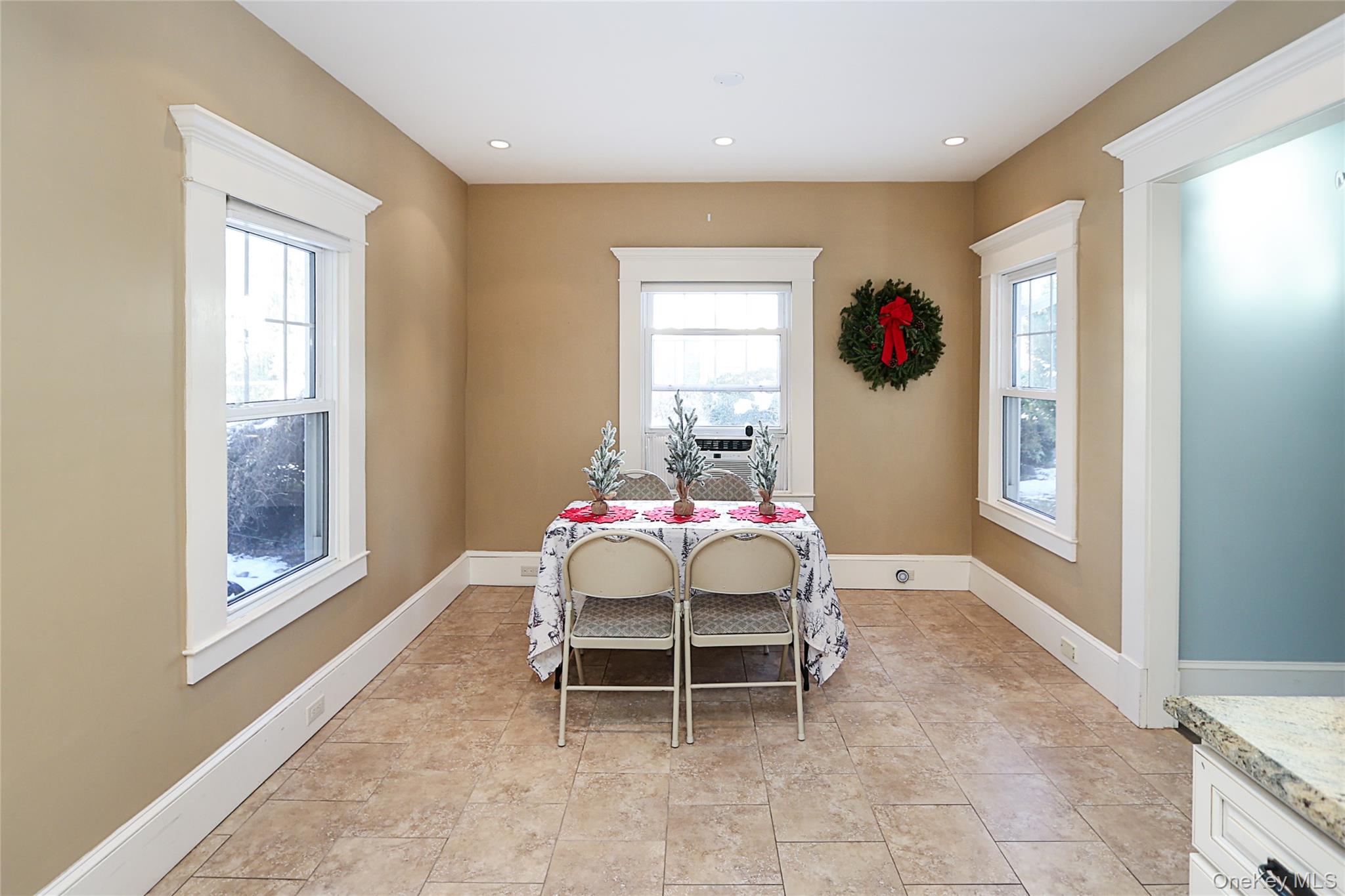 35 Francis Terrace Glen Cove Glen Cove, NY 11542