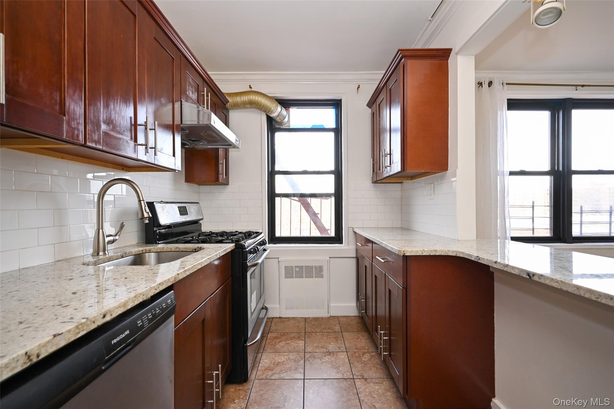 150-40 71 avenue 4-G Flushing Flushing, NY 11367