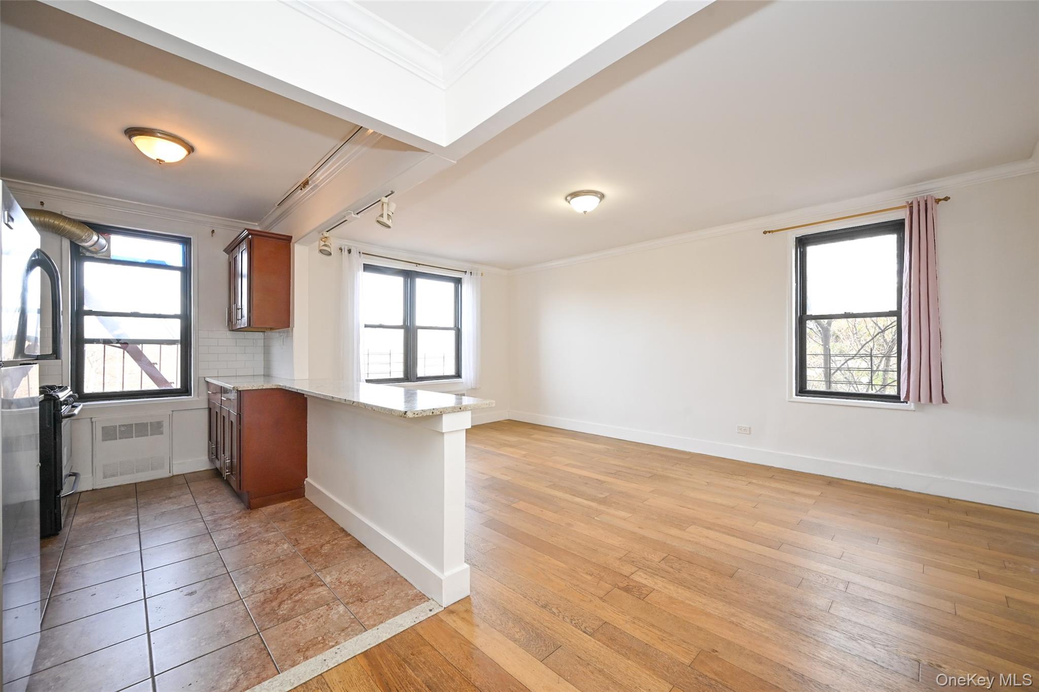 150-40 71 avenue 4-G Flushing Flushing, NY 11367