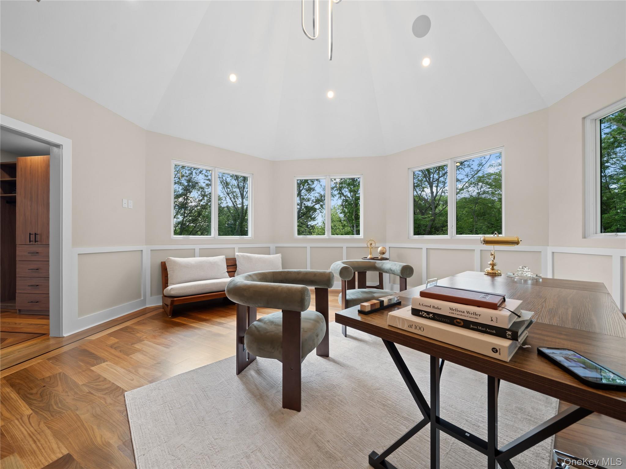 5 N Hills Road East Norwich East Norwich NY 11732