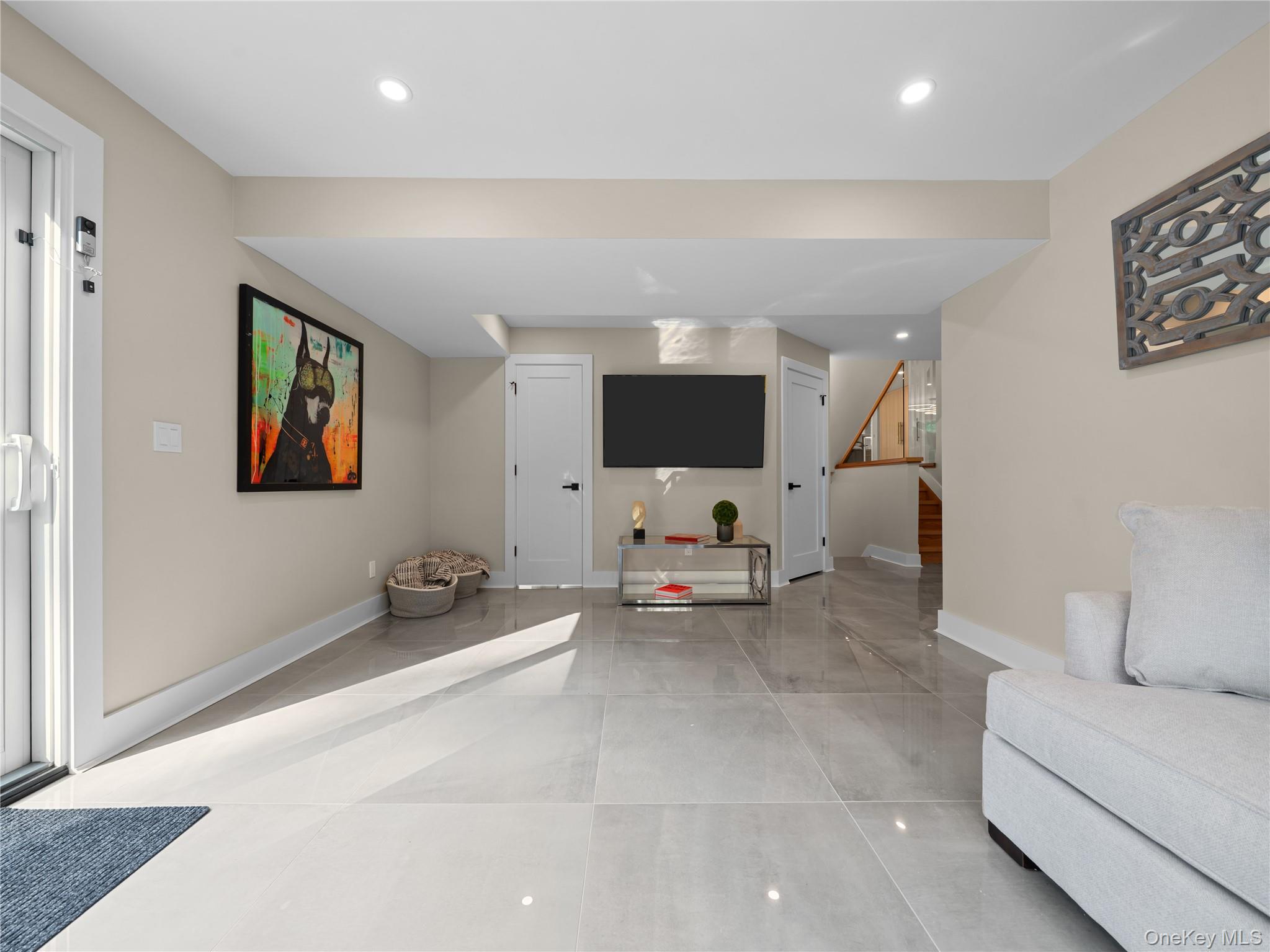 5 N Hills Road East Norwich East Norwich NY 11732