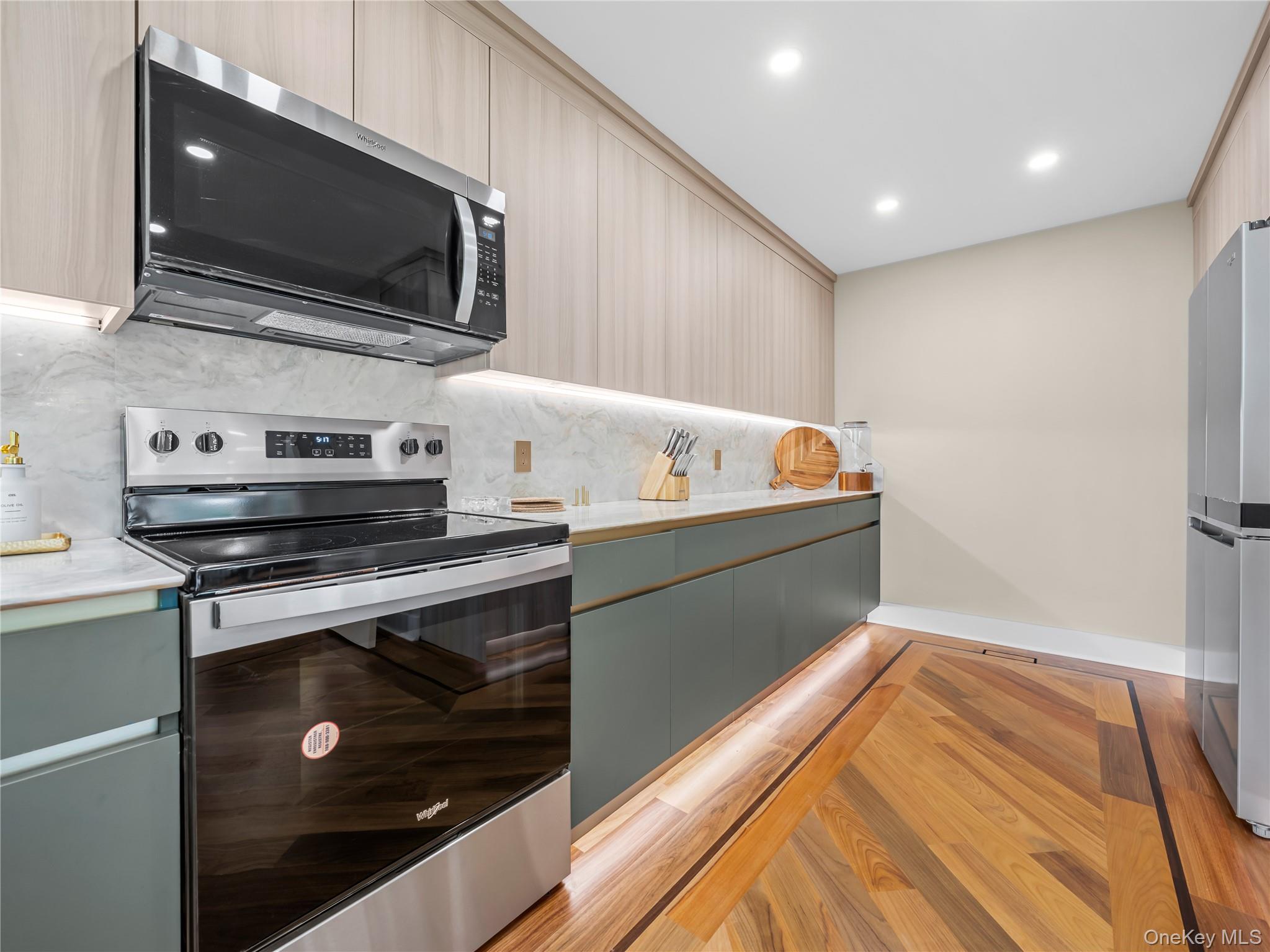 5 N Hills Road East Norwich East Norwich NY 11732