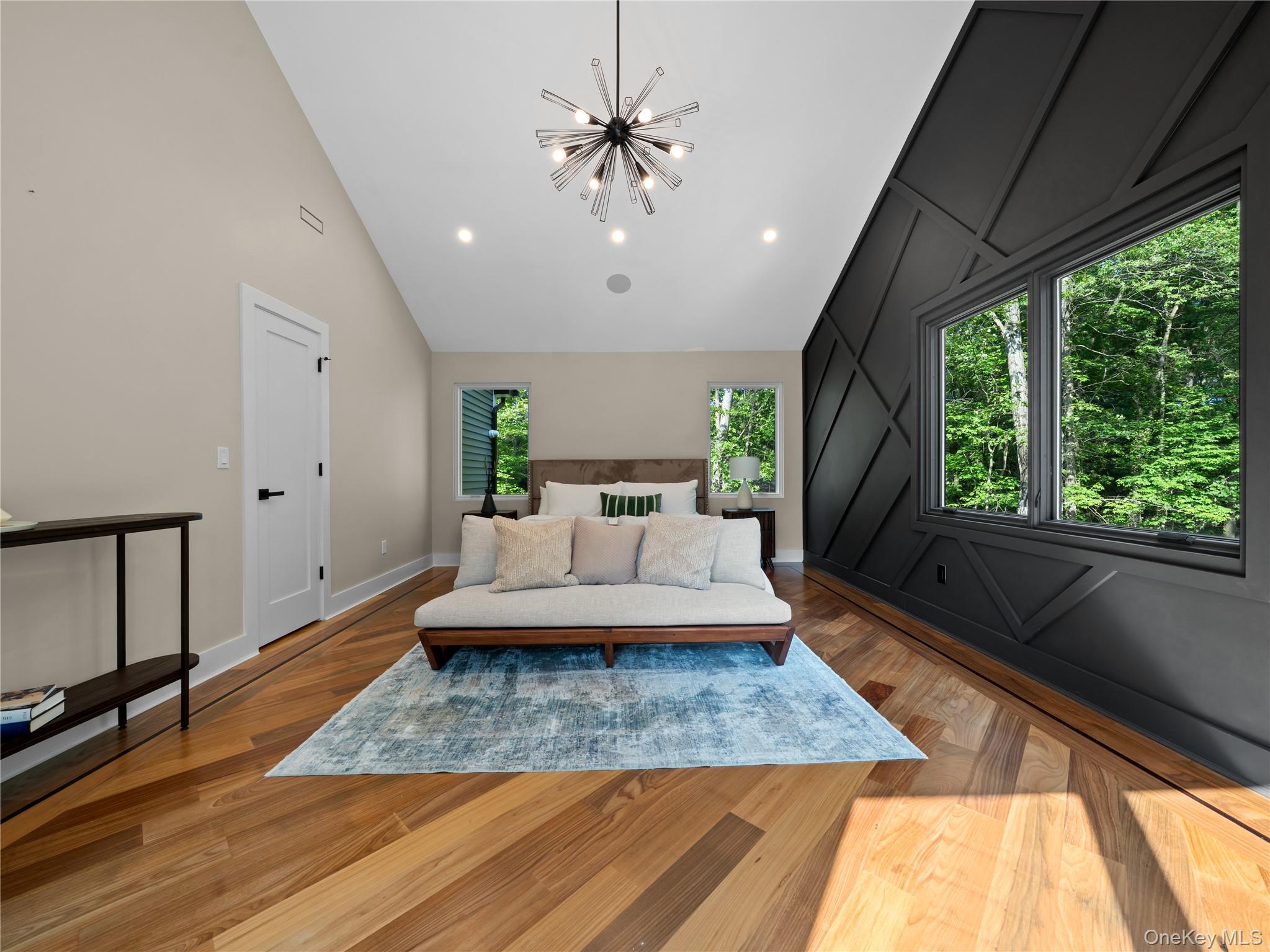 5 N Hills Road East Norwich East Norwich NY 11732