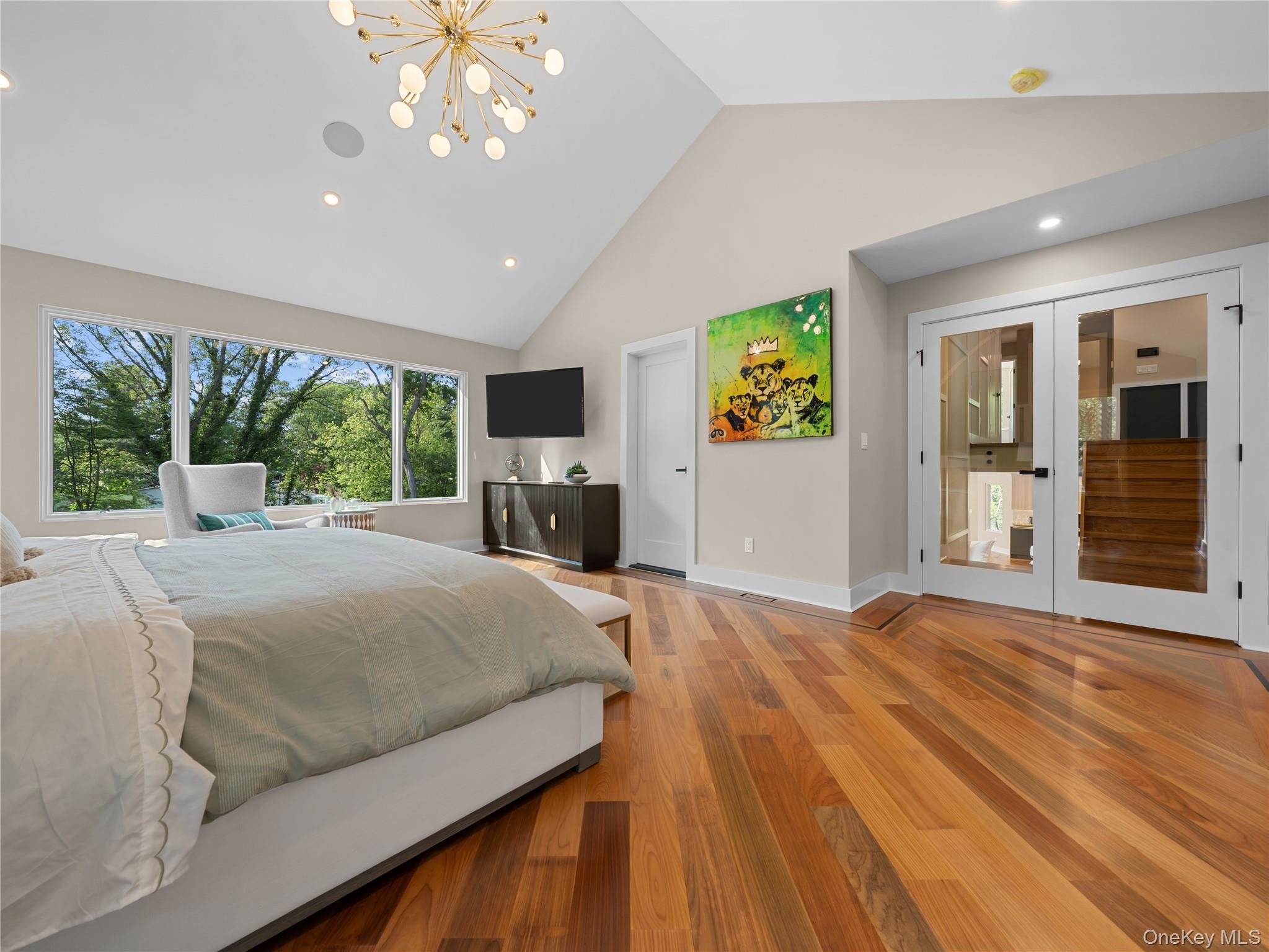 5 N Hills Road East Norwich East Norwich NY 11732