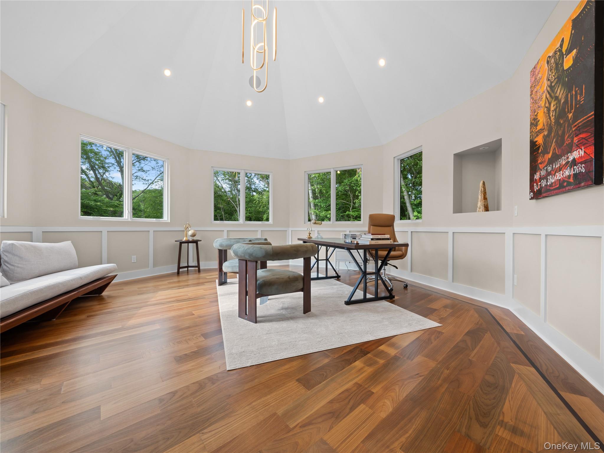 5 N Hills Road East Norwich East Norwich NY 11732