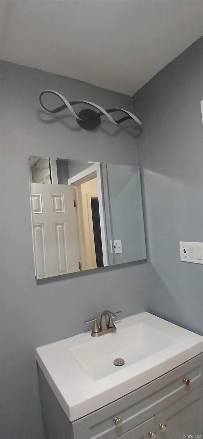 49 Noble Street North Babylon, NY 11703