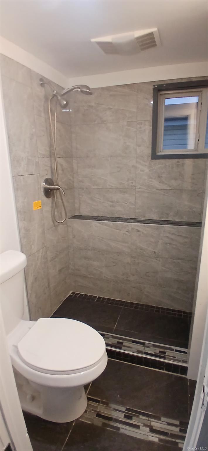 49 Noble Street North Babylon, NY 11703