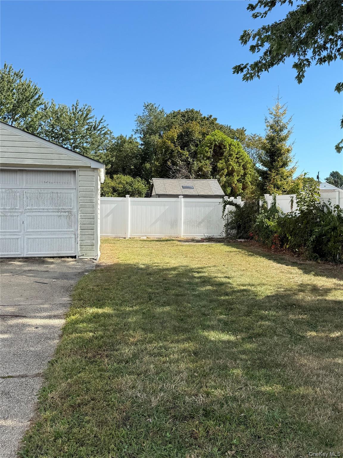 49 Noble Street North Babylon, NY 11703