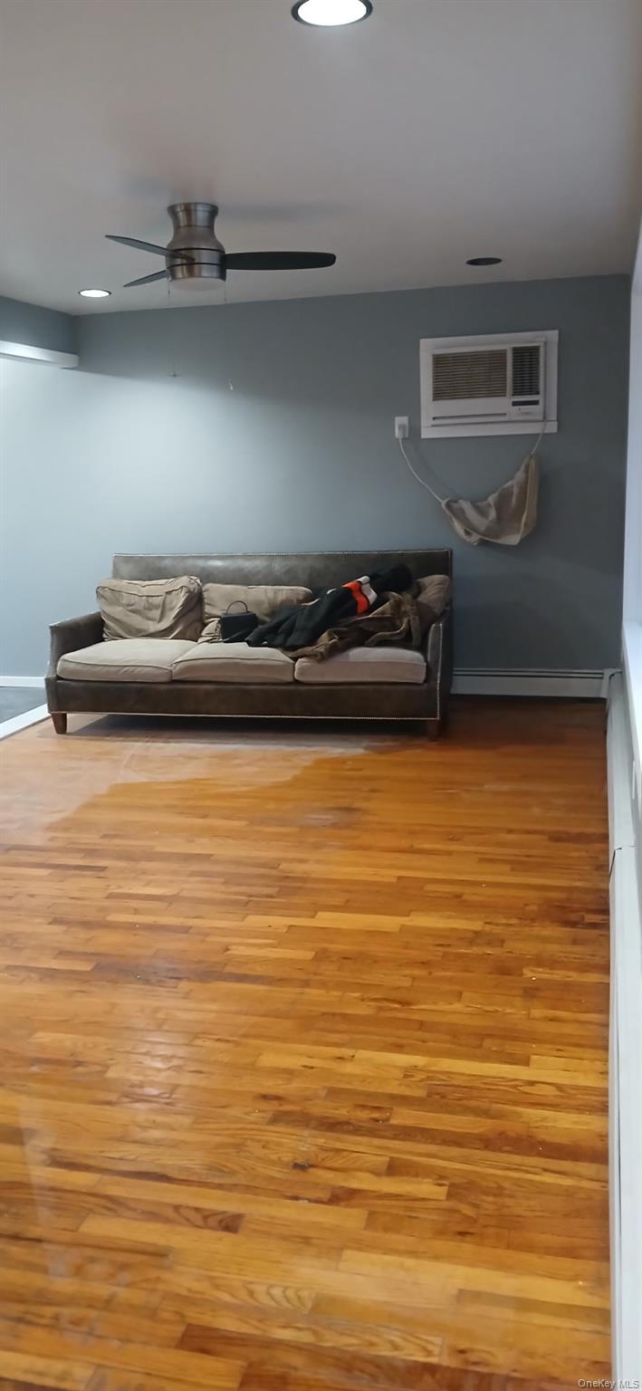 49 Noble Street North Babylon, NY 11703