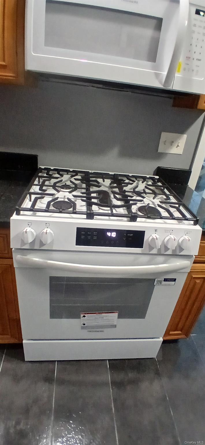 49 Noble Street North Babylon, NY 11703