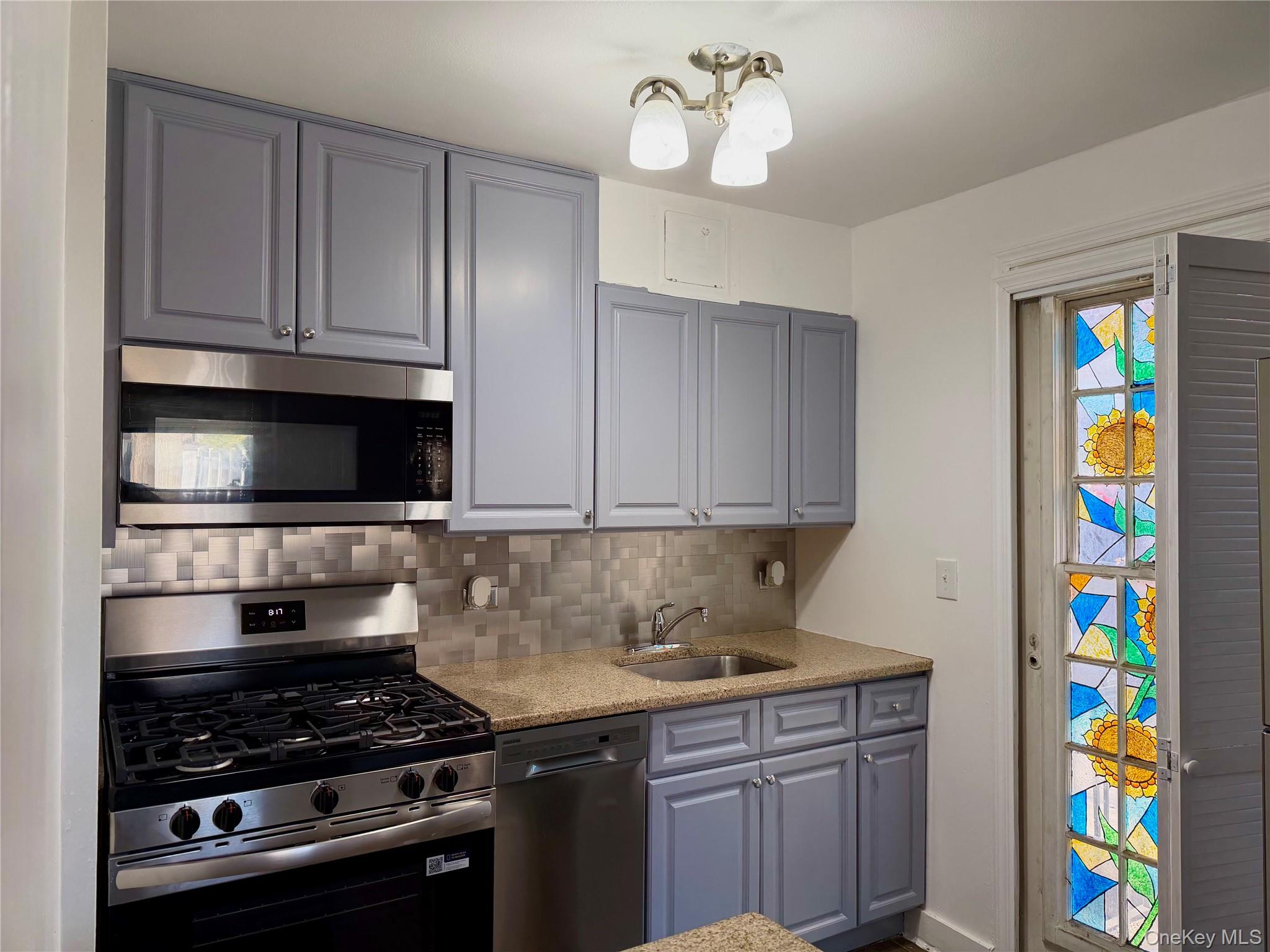 147-53 Grand Central Parkway 1 Briarwood Briarwood, NY 11435