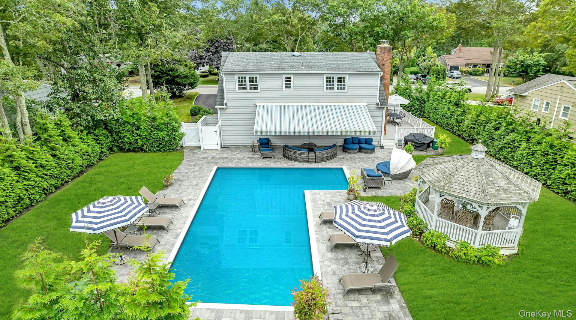 17 Lovell Road Hampton Bays Hampton Bays, NY 11946