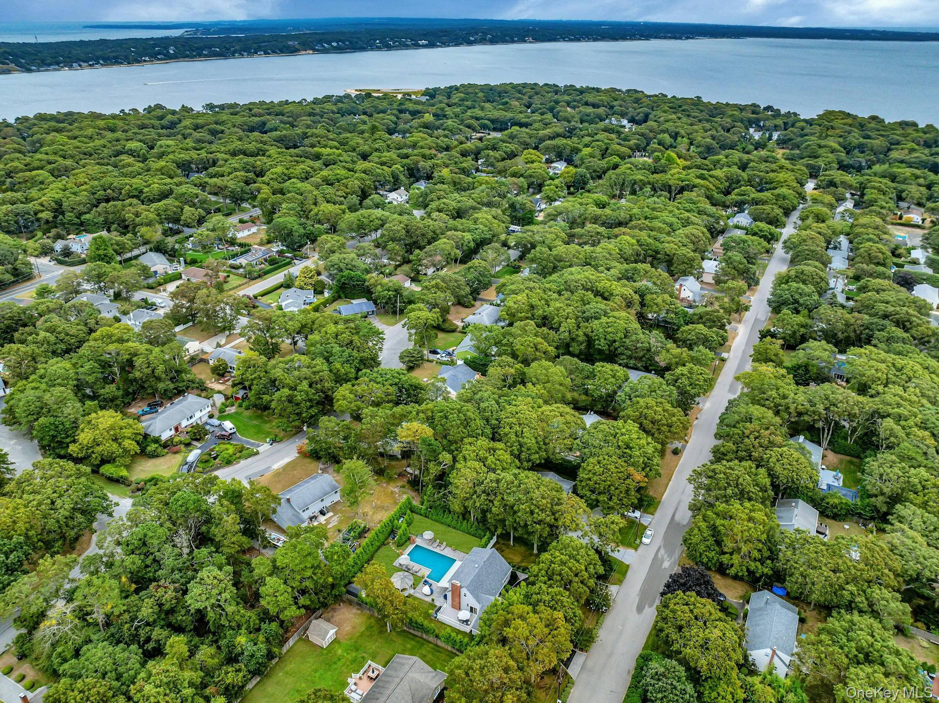 17 Lovell Road Hampton Bays Hampton Bays, NY 11946