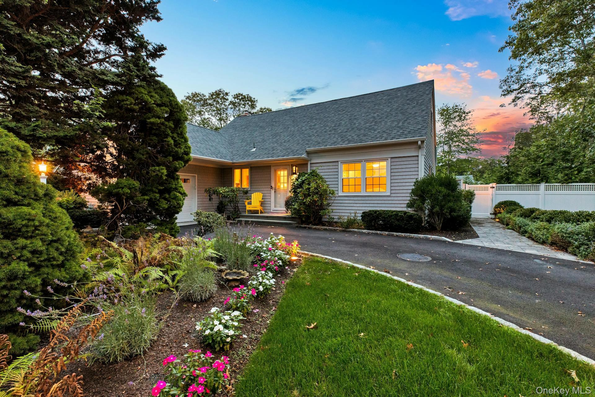 17 Lovell Road Hampton Bays Hampton Bays, NY 11946