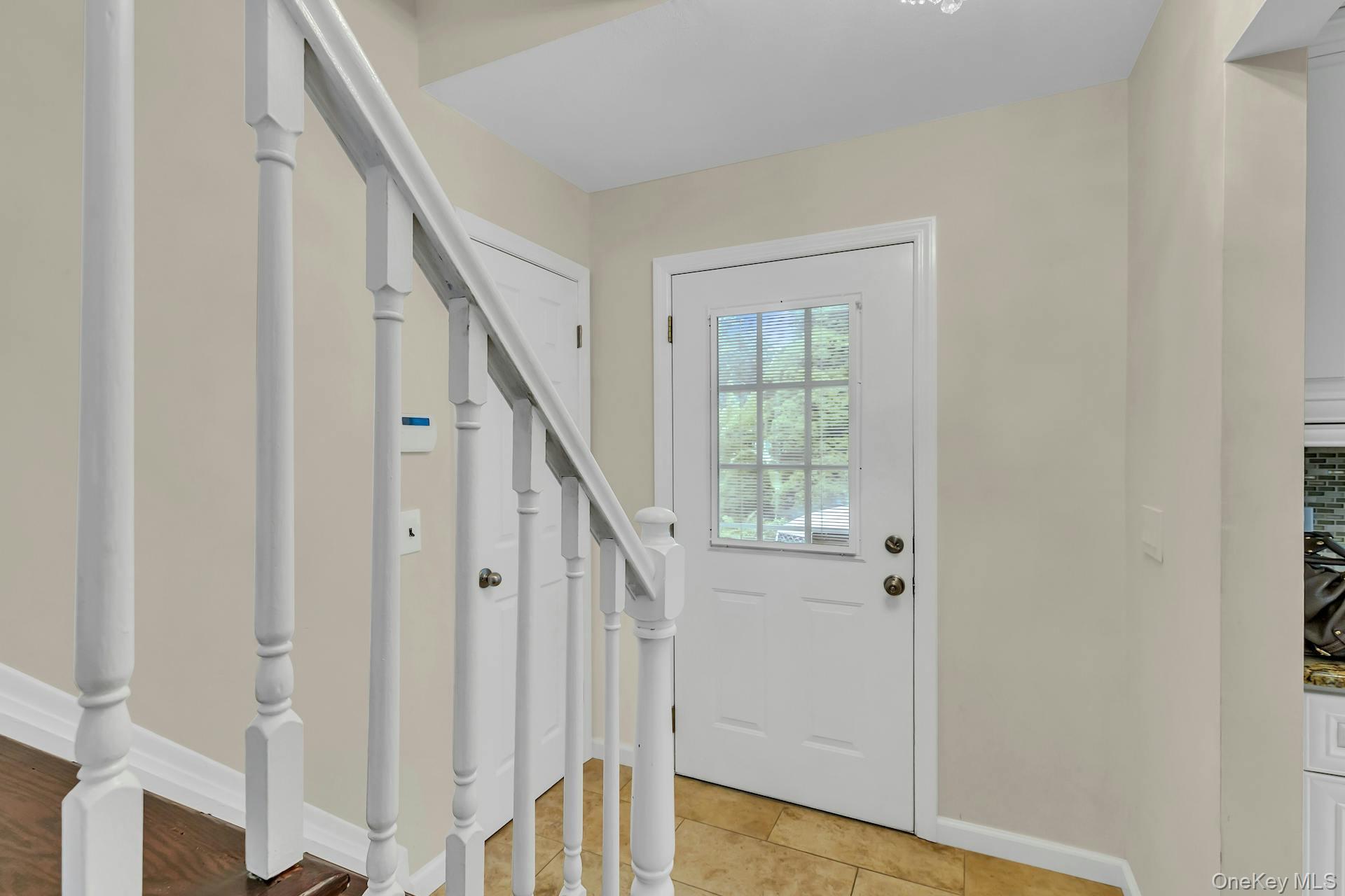 17 Lovell Road Hampton Bays Hampton Bays, NY 11946