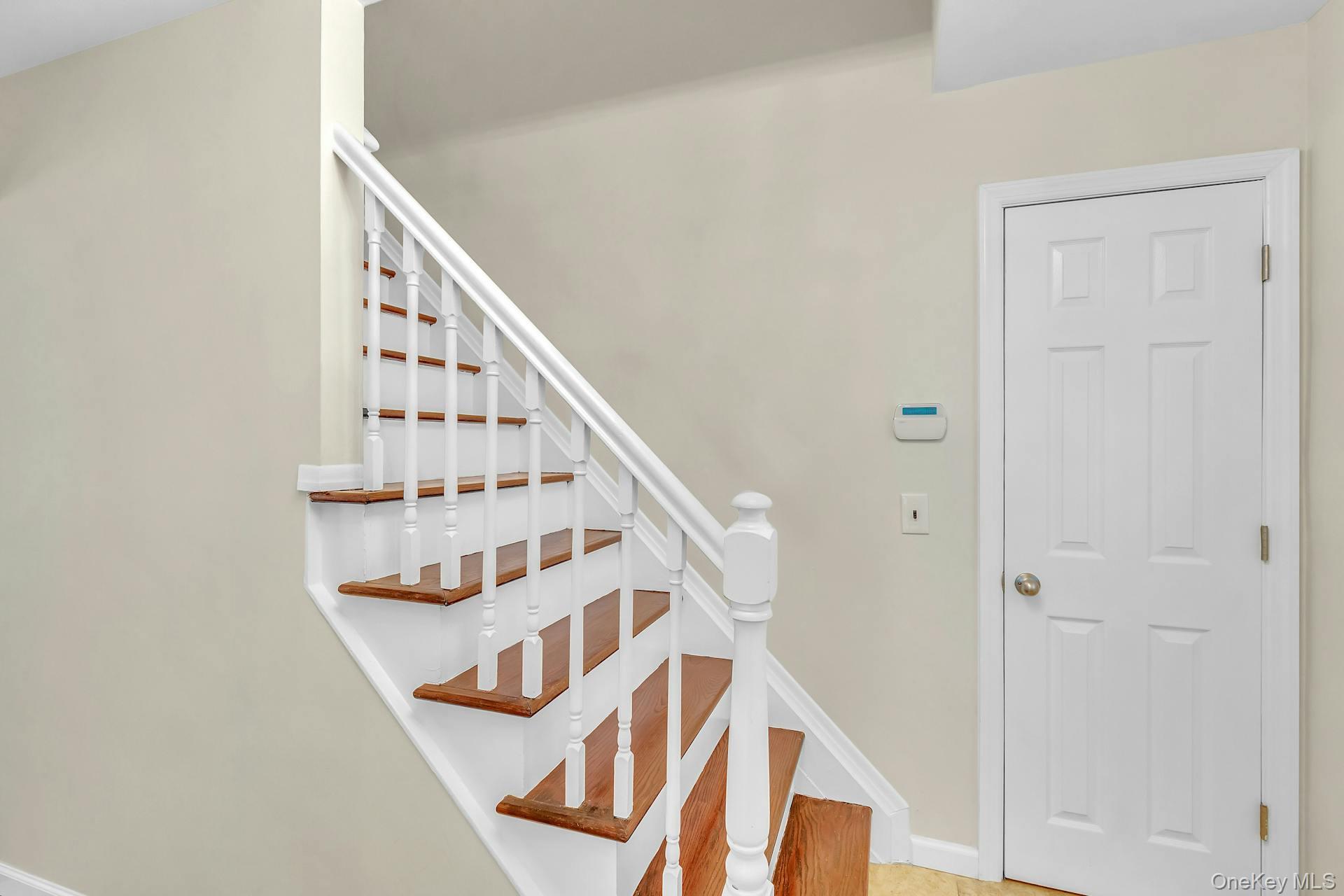 17 Lovell Road Hampton Bays Hampton Bays, NY 11946