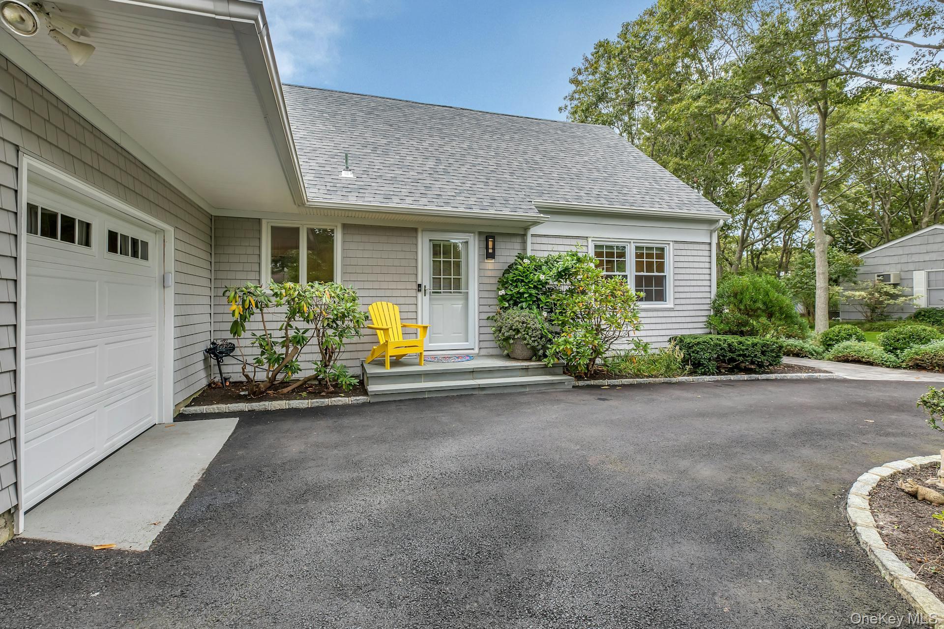 17 Lovell Road Hampton Bays Hampton Bays, NY 11946