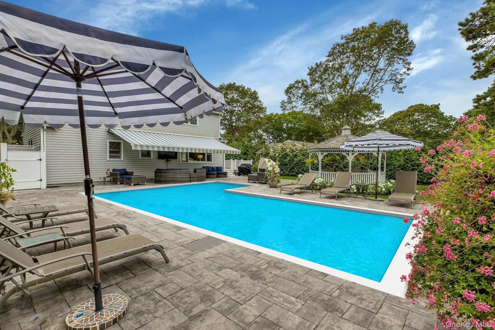 17 Lovell Road Hampton Bays Hampton Bays, NY 11946