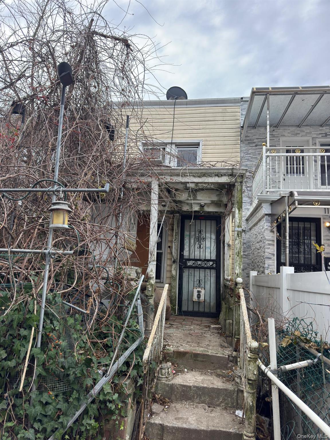 11842 155th Street Baisley Park, NY 11434