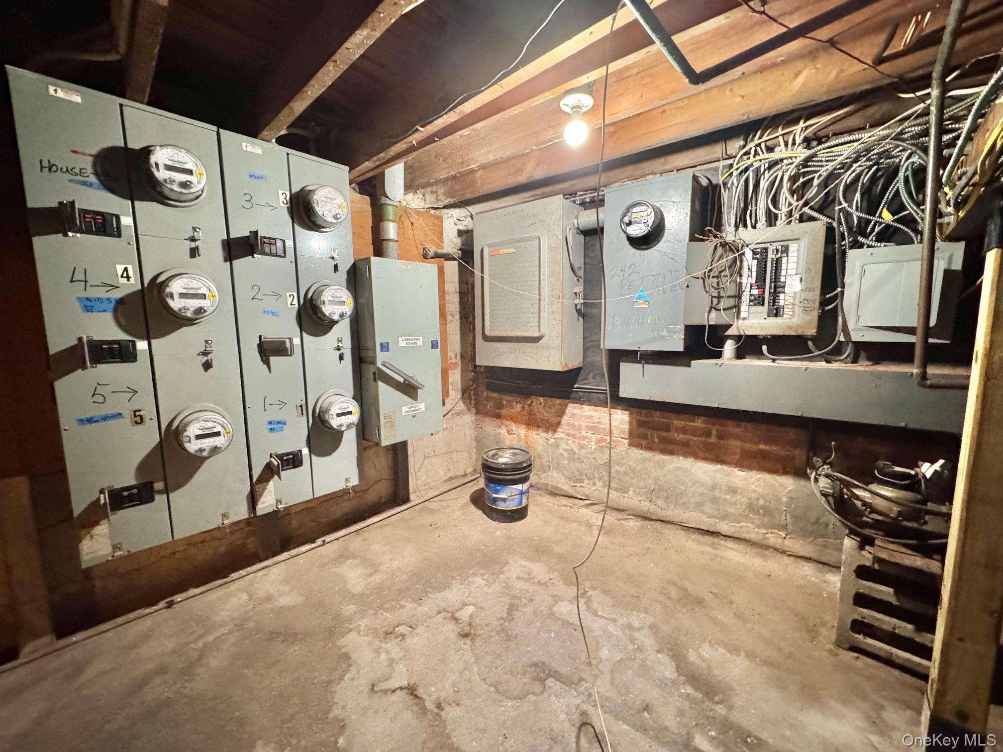 2600-2610 Pettit Avenue Bellmore Bellmore, NY 11710