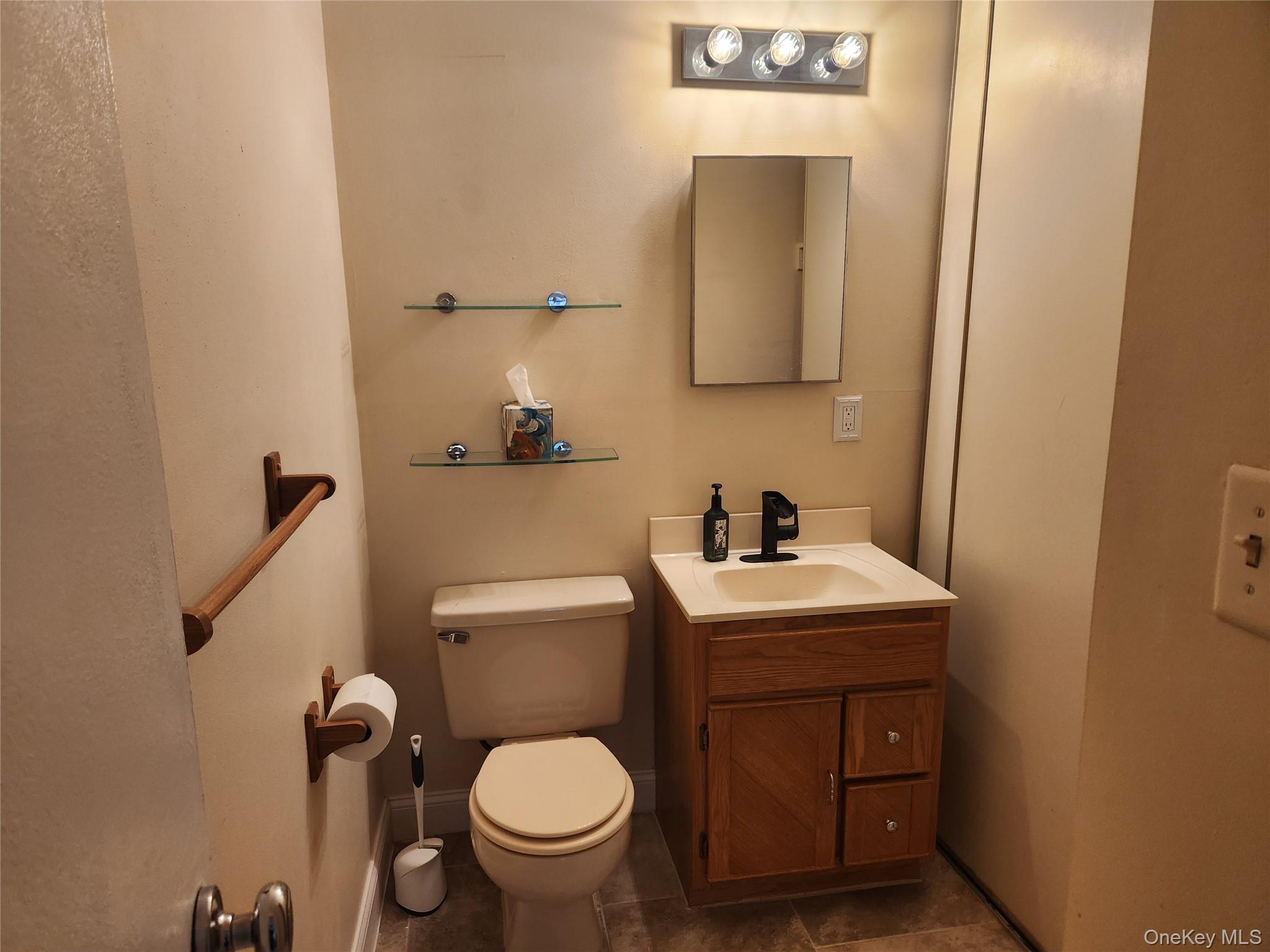 334 Artist Lake Drive Middle Island Middle Island, NY 11953