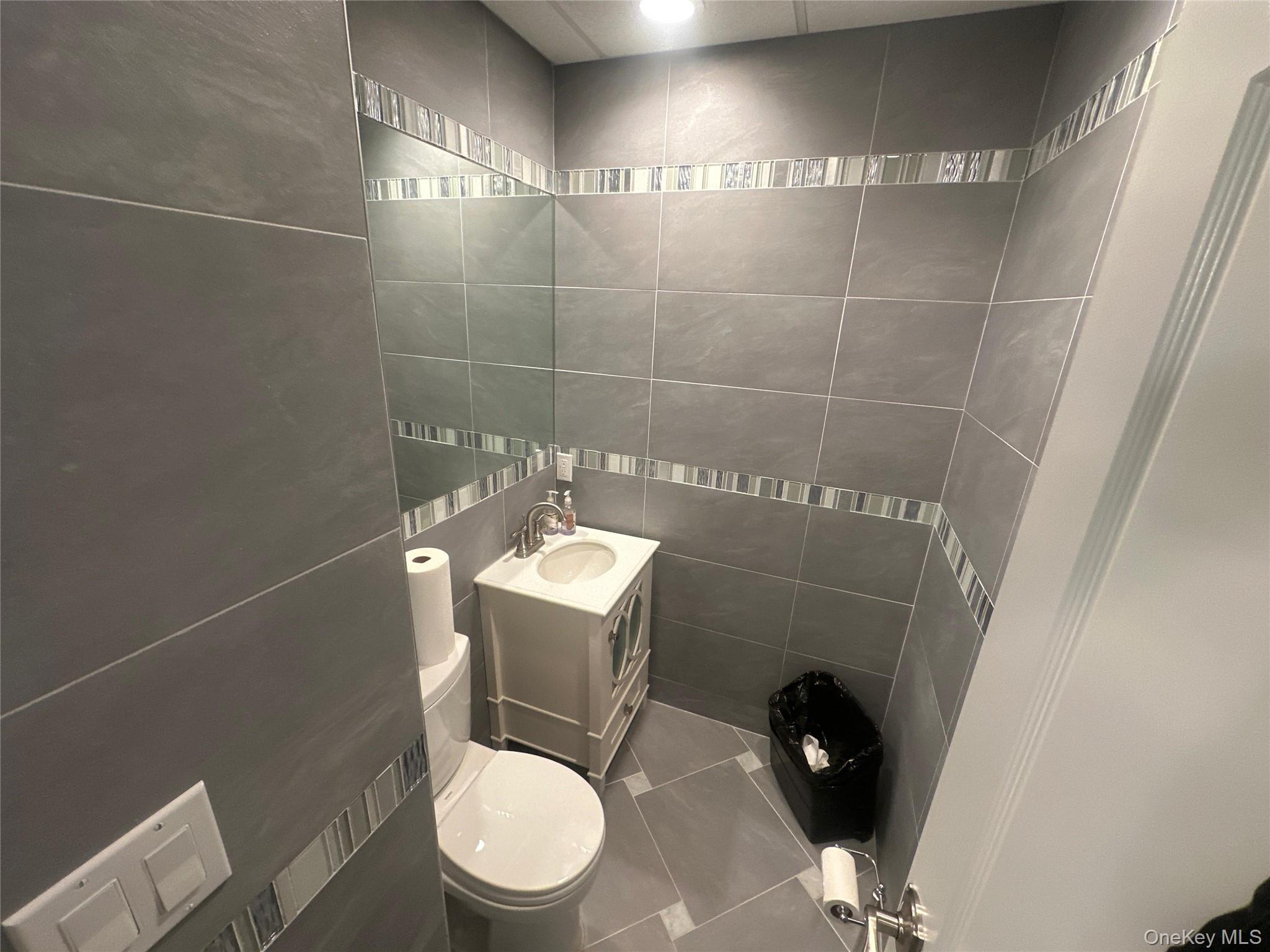 135 Rockaway Turnpike 106 Lawrence Lawrence, NY 11559