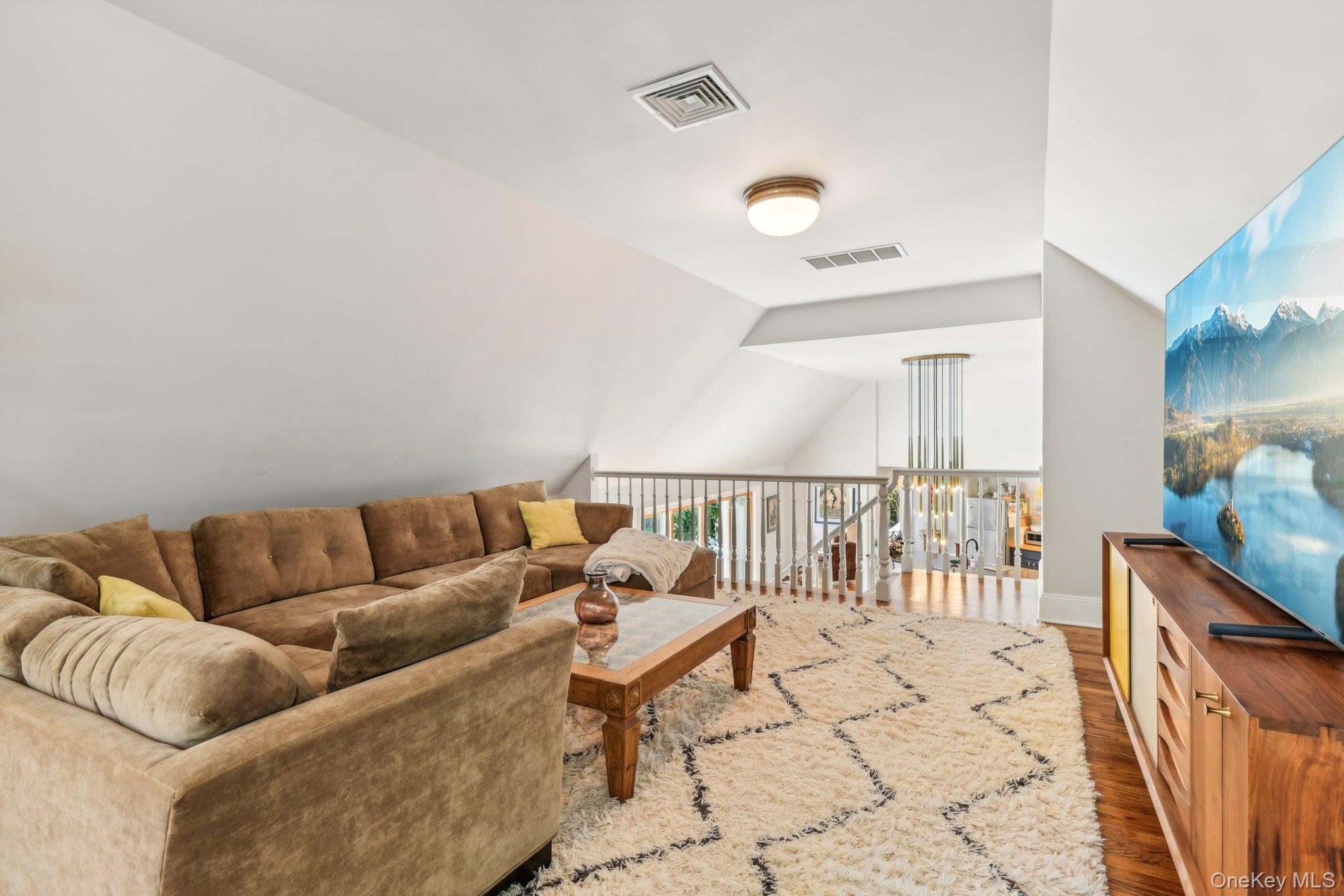 17 Oak Meadow Lane Bellport Village Bellport Village, NY 11713