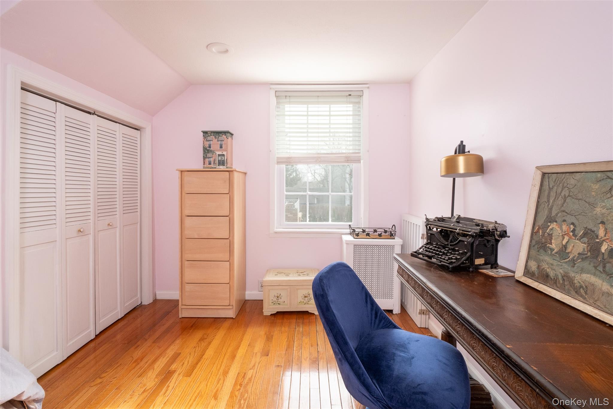 469 Minnieford Avenue Bronx, NY 10464